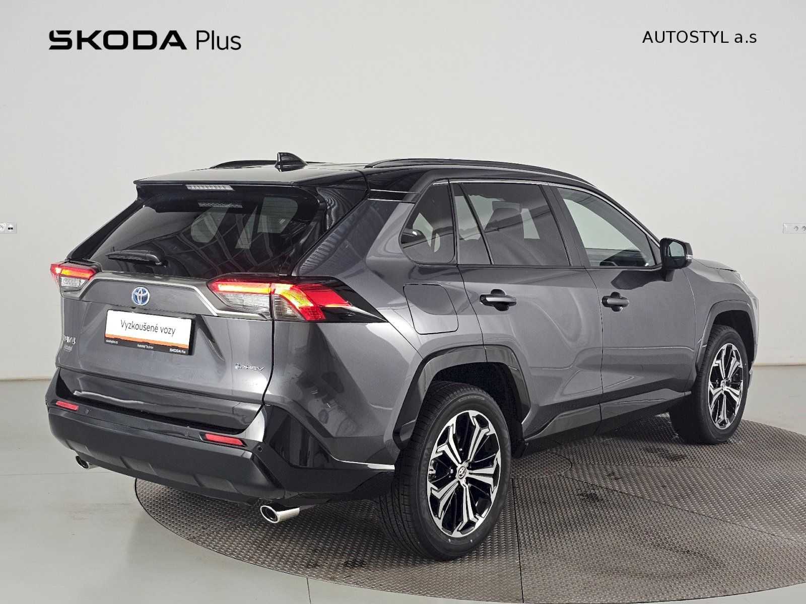 Toyota Rav4, 2.5PHEV 306k AWD SELECTION - fotka 2