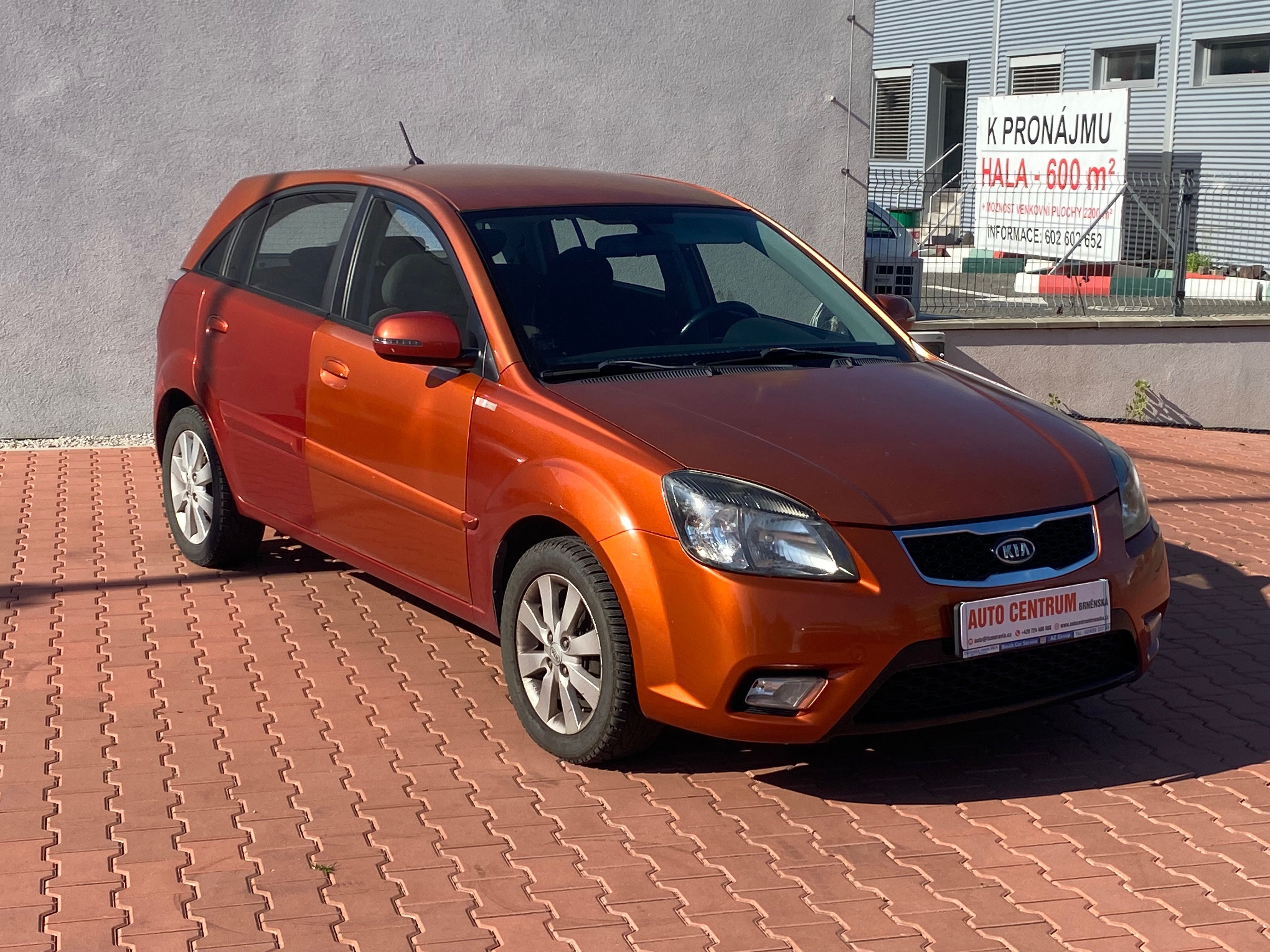 Kia Rio, KIA RIO BENZIN MANUÁL , KLIMA - fotka 4
