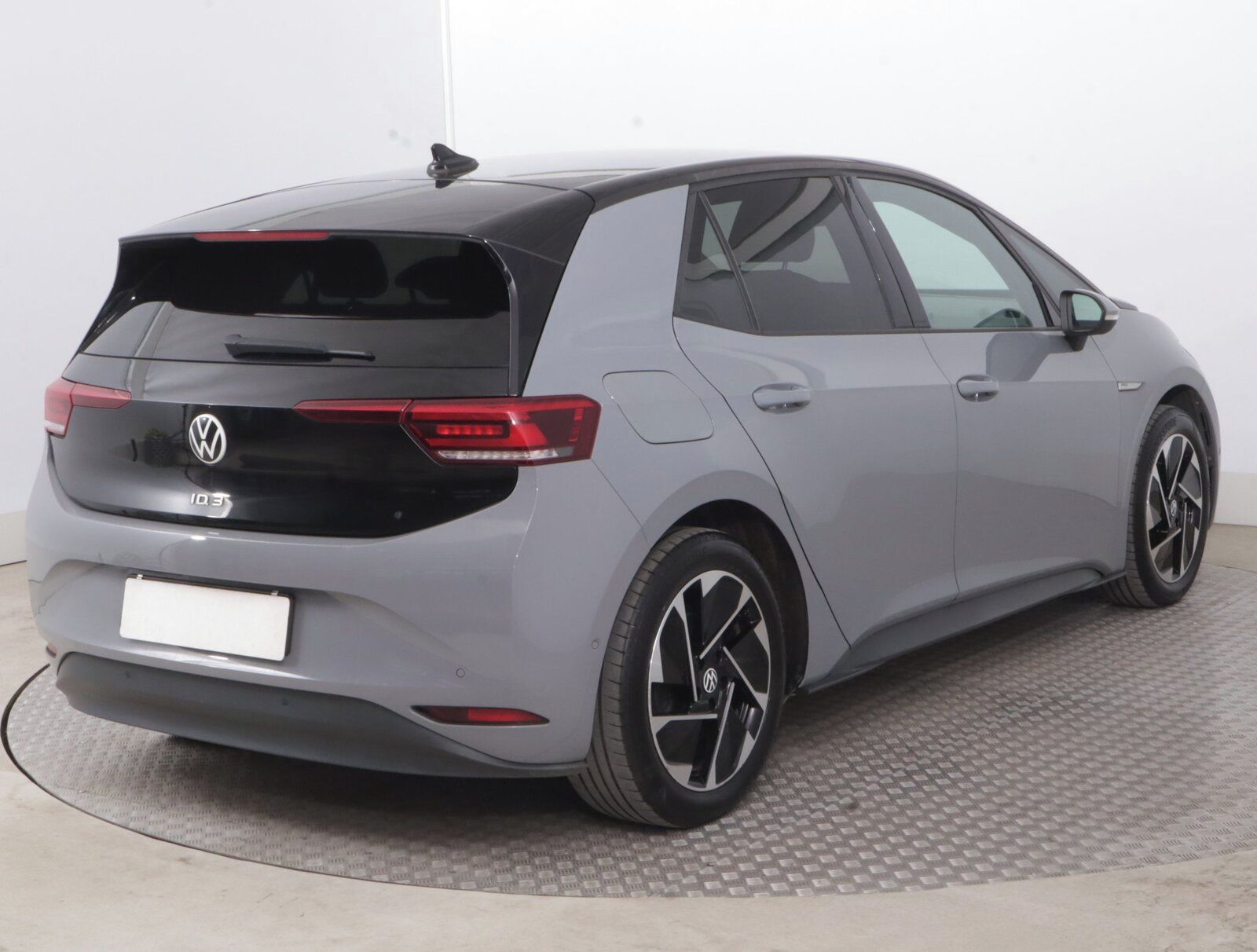 Volkswagen ID.3, Pro Perf. (62 kWh), SoH 89% - fotka 5