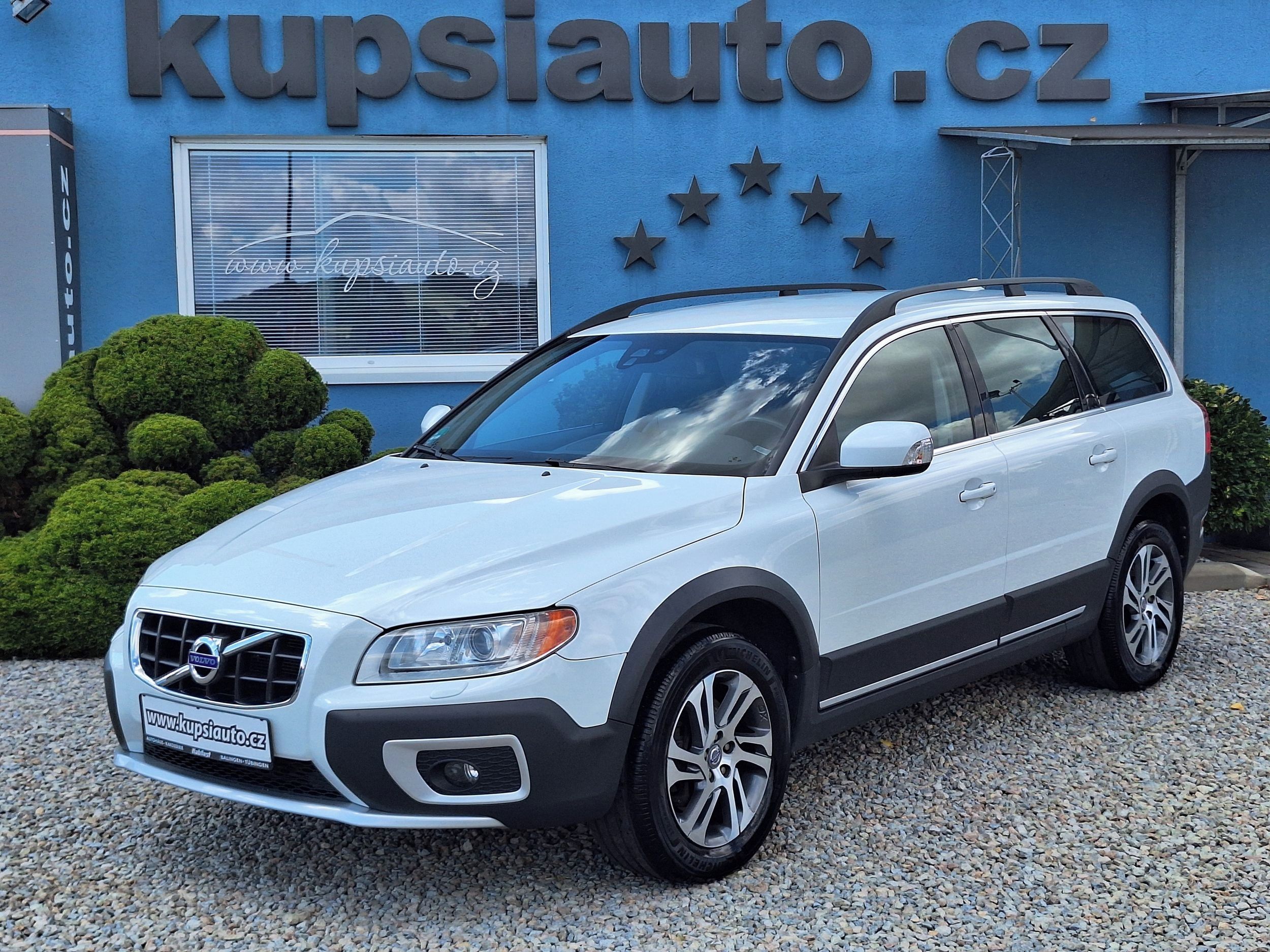 Volvo XC70, D5 AWD MANUÁL - fotka 2