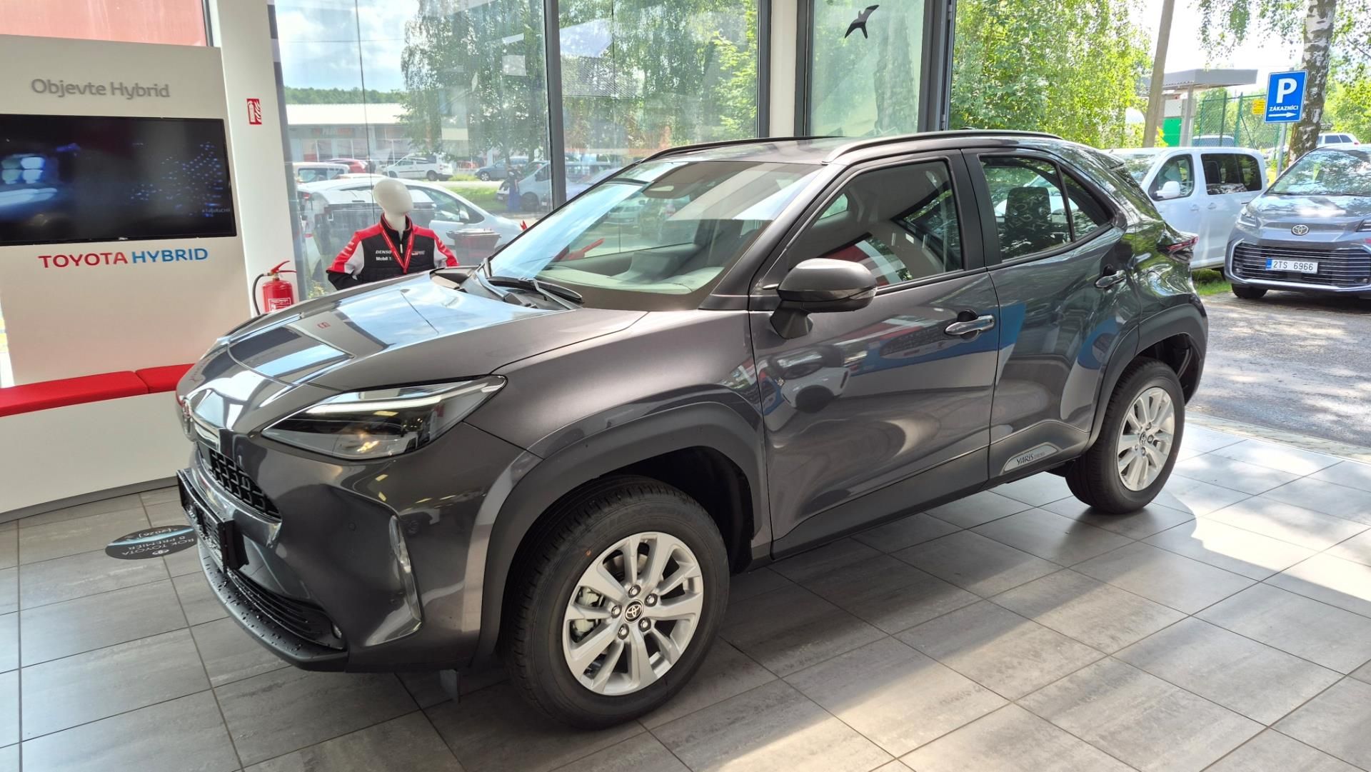 Toyota Yaris Cross, Comfort HEV 4x4, 1.5L, 130K - fotka 3