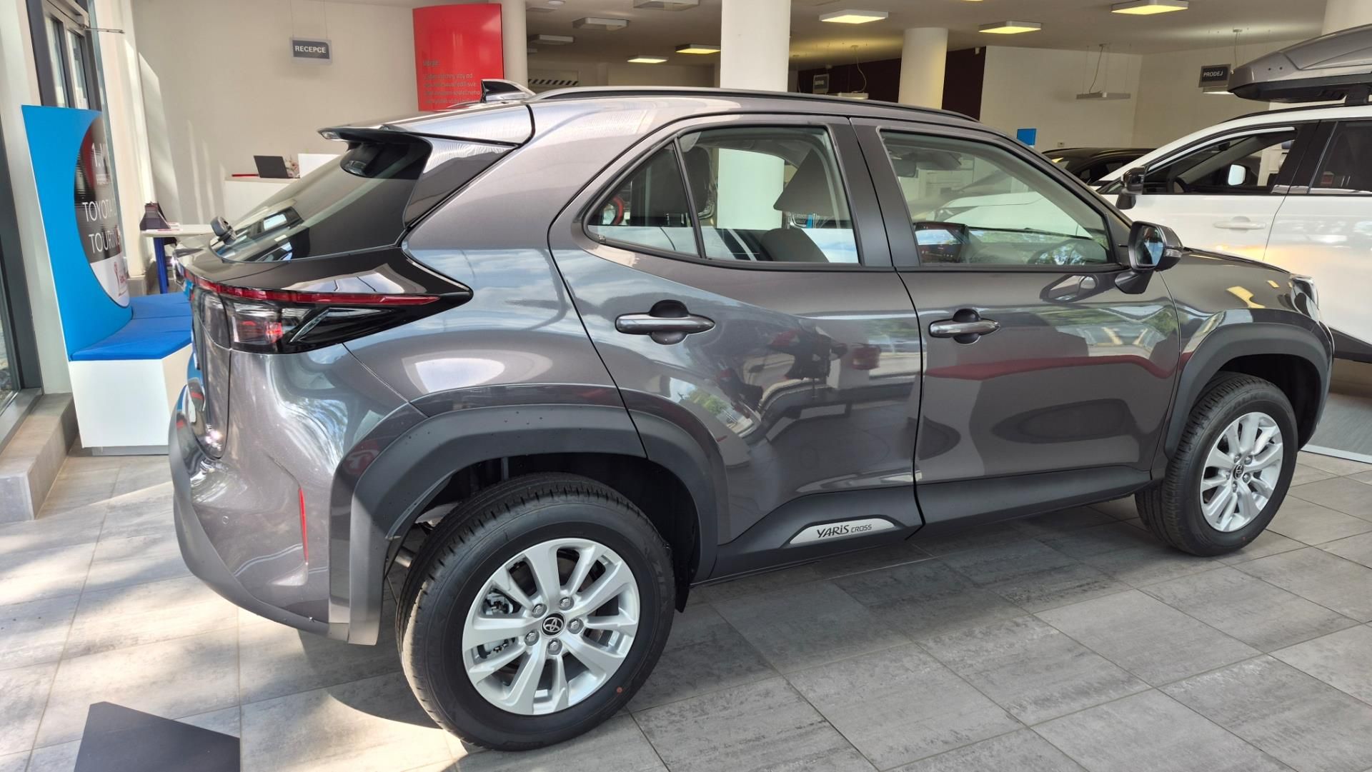 Toyota Yaris Cross, Comfort HEV 4x4, 1.5L, 130K - fotka 6