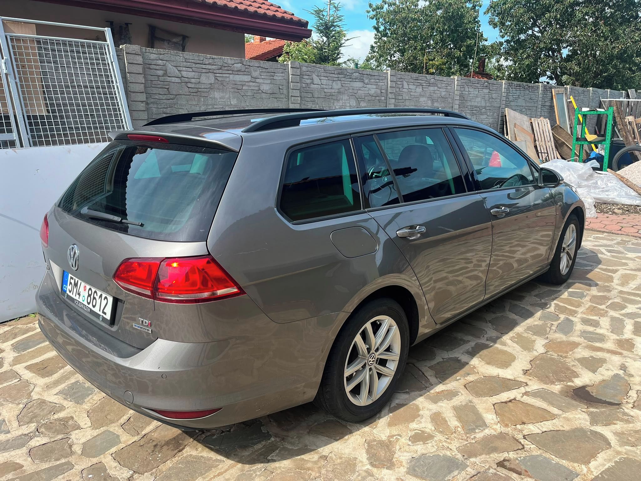 Volkswagen Golf, 1.6 TDI BlueMotion - fotka 5