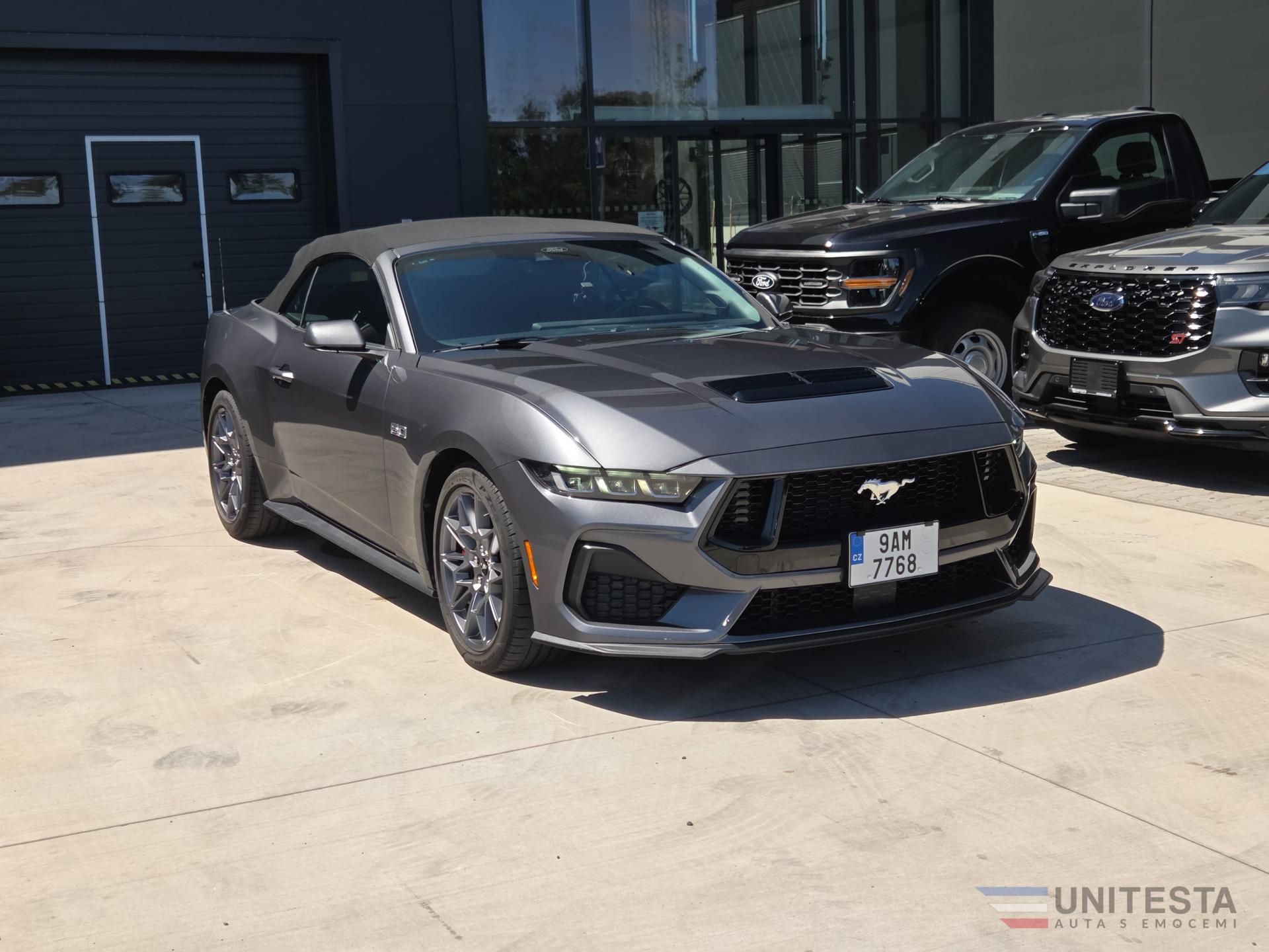 Ford Mustang - fotka 3