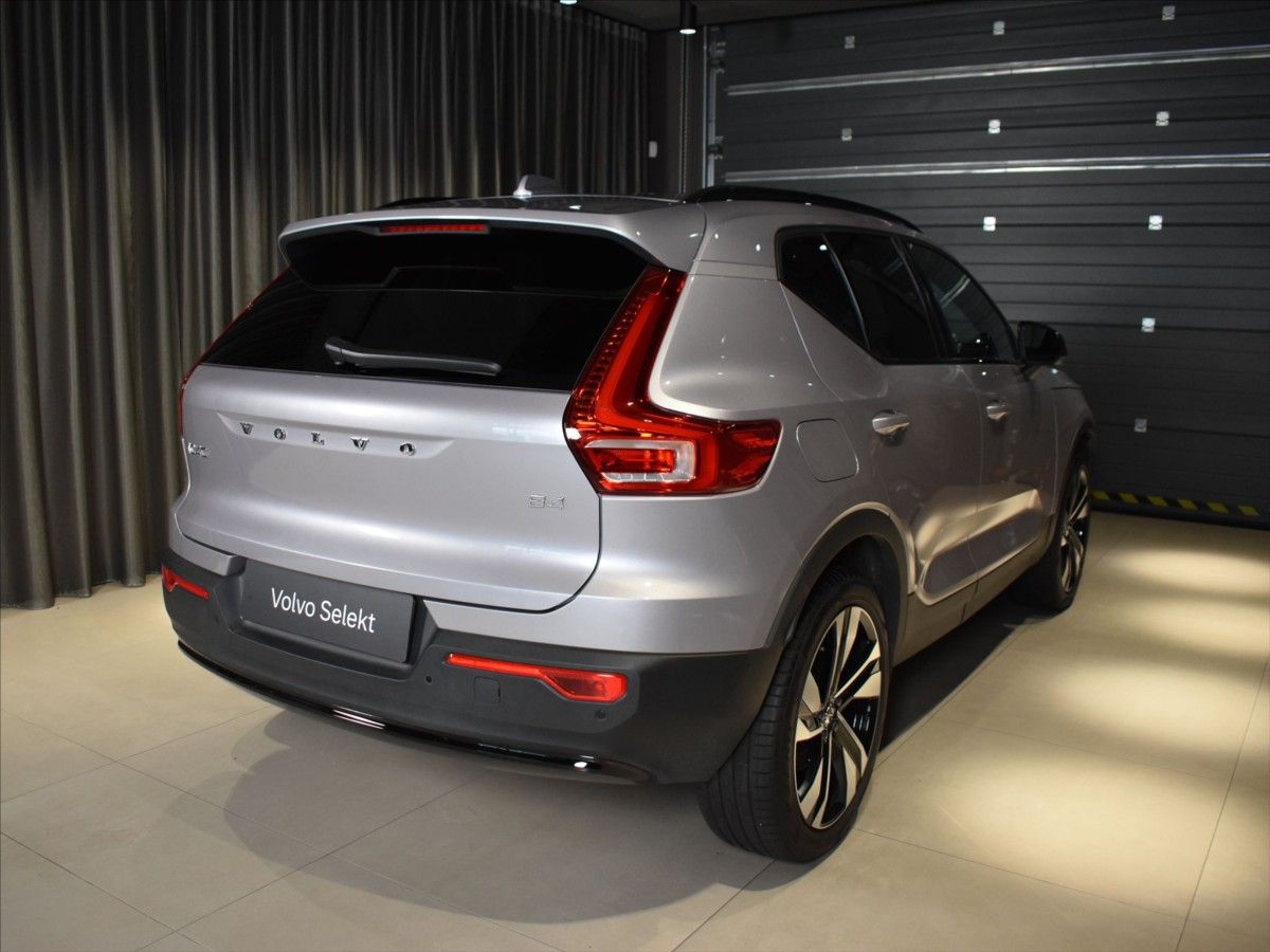 Volvo XC40, 2,0 B4 Ultra Panorama,BLIS - fotka 4