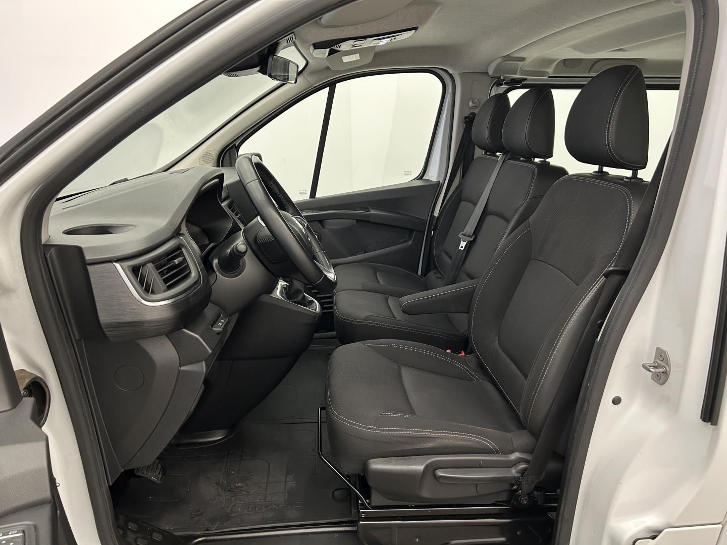 Renault Trafic, 2.0DCI 110kW L1H1 - fotka 6