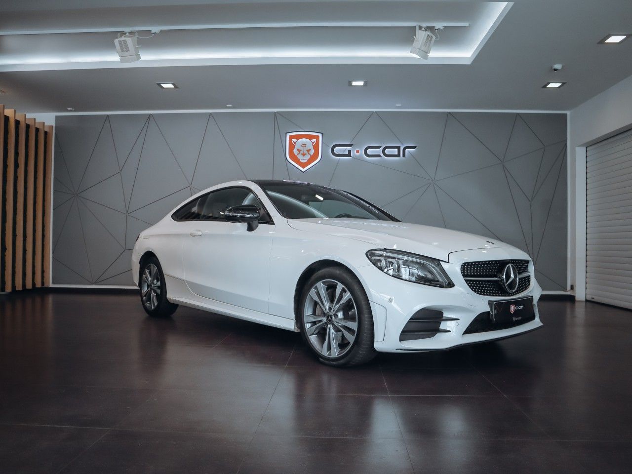 Mercedes-Benz Třídy C, C 300d coupe 4MATIC AMG - fotka 4