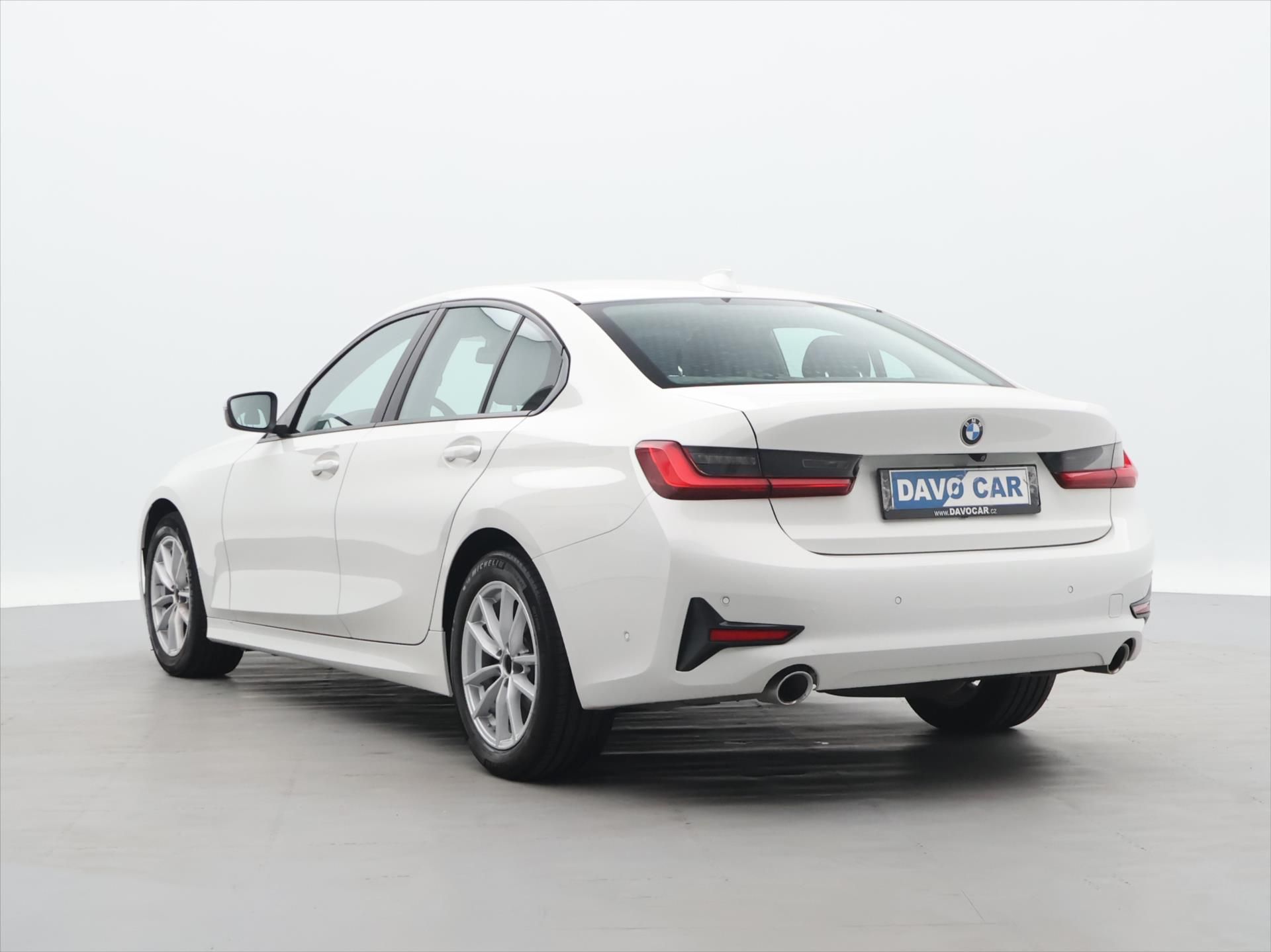 BMW Řada 3, 2,0 320d 140KW xDrive ADVANTAG - fotka 5