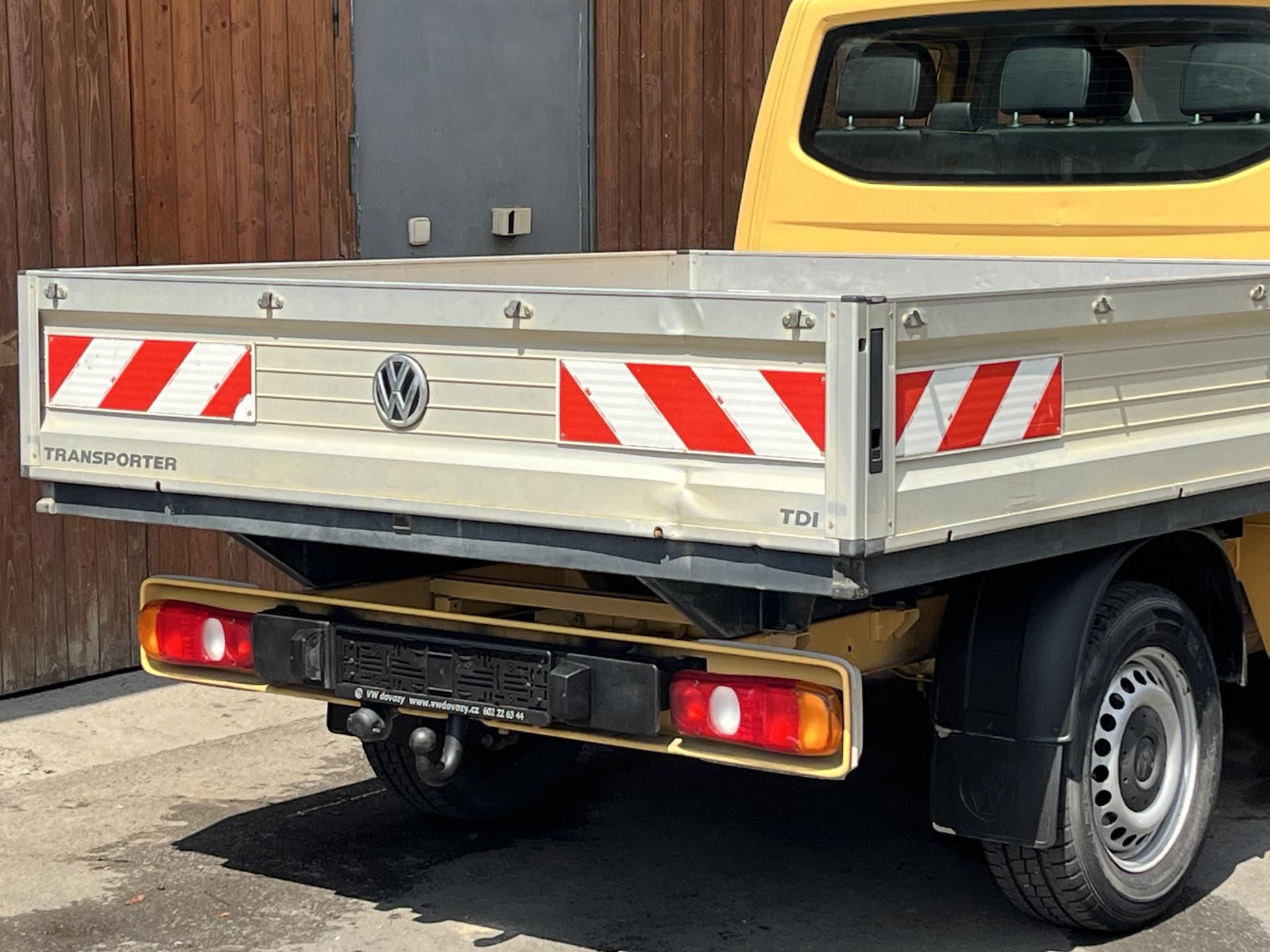 Volkswagen Transporter, 2.0TDi DOKA 6míst - DPH - fotka 6