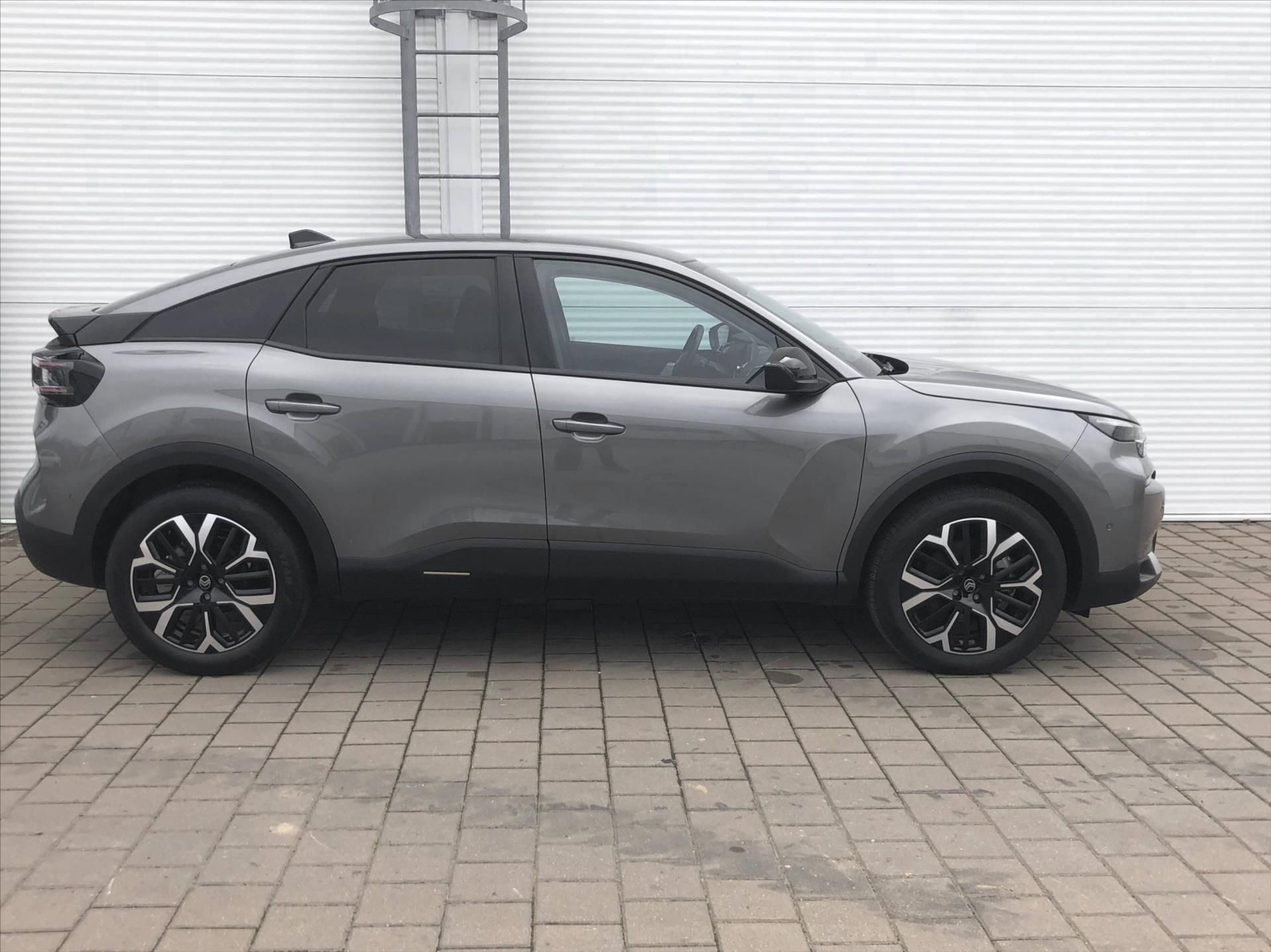Citroën C4, 1,2 Petrol MAX 130k Automatic - fotka 3