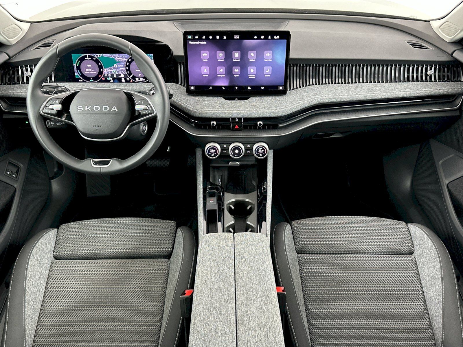 Škoda Superb, Combi iV DSG 1.5TSI 150kW Sele - fotka 5
