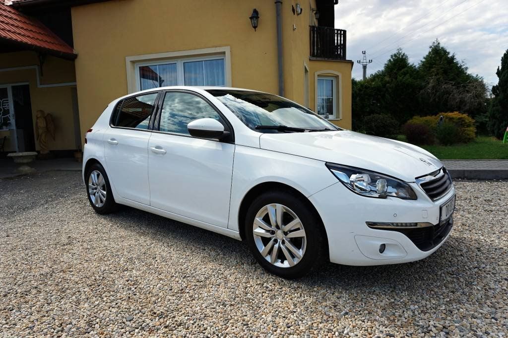 Peugeot 308, 308 ACTIVE 1,2 PT 81 kW - fotka 2