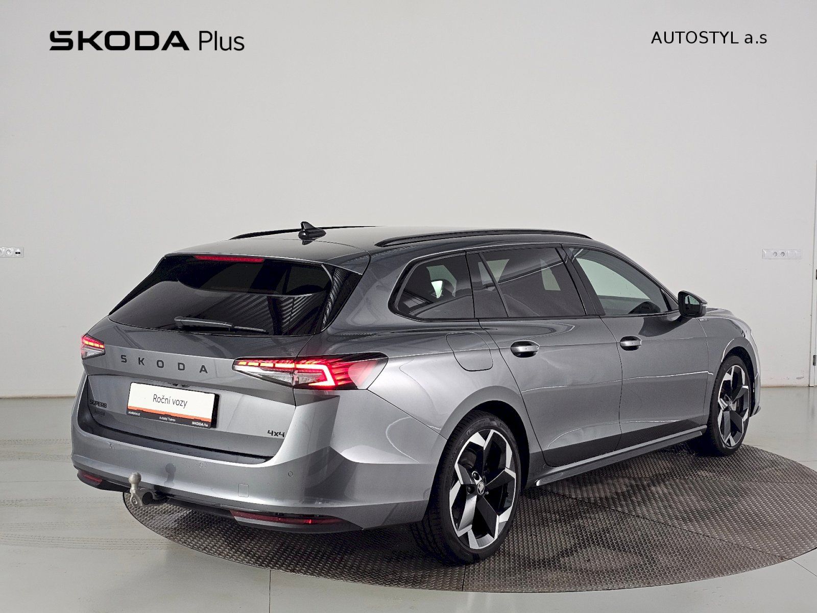 Škoda Superb, 2.0TDi 142kW 4X4 SPORTLINE WEB - fotka 2