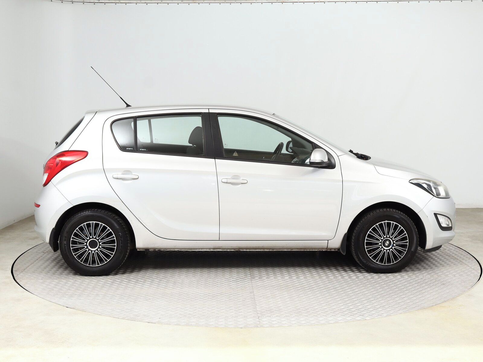Hyundai i20, 1.2, Classic+, po STK - fotka 6