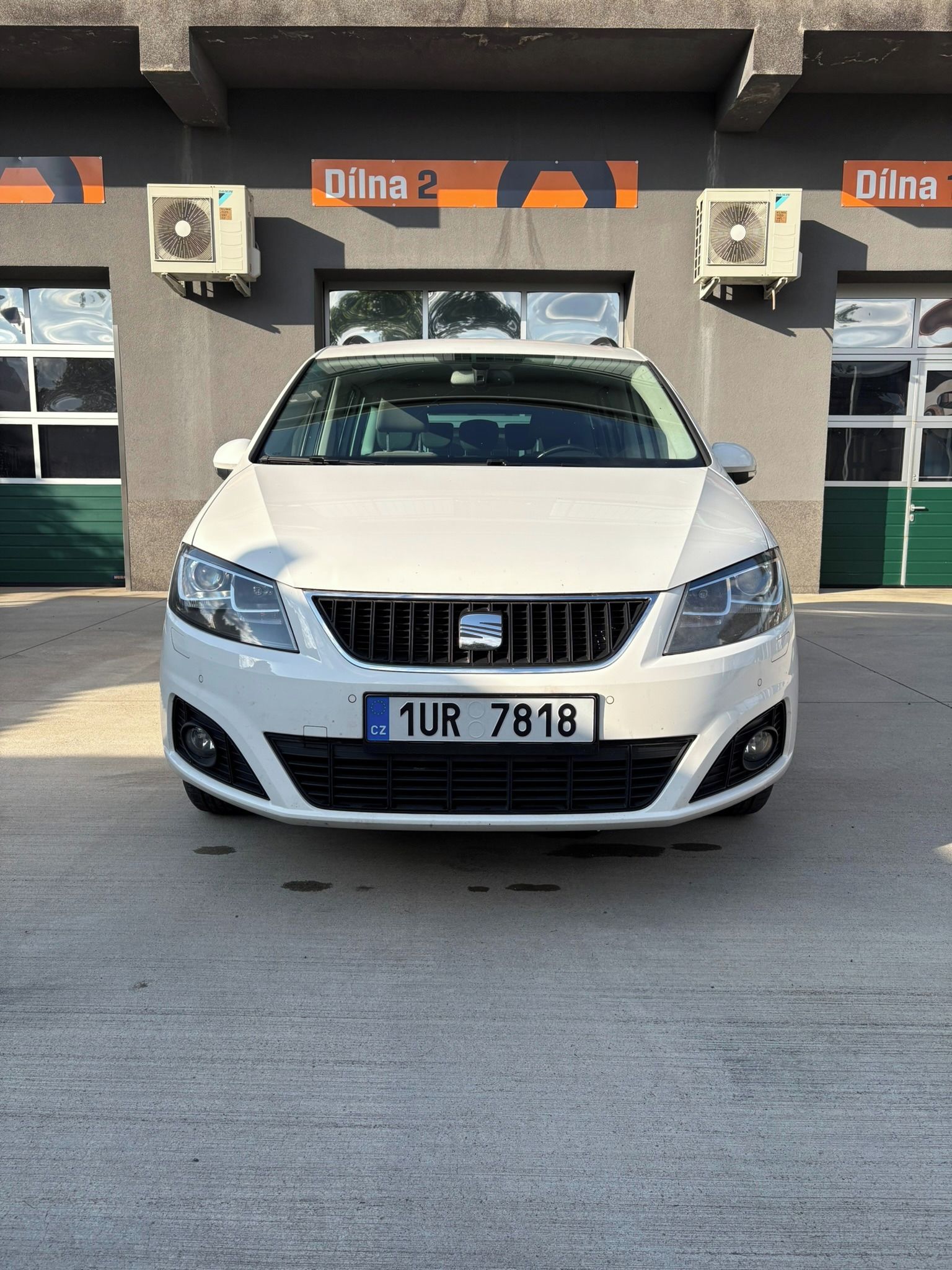 Seat Alhambra, 2.0 TDI 103 kW, 7 míst, manual - fotka 2