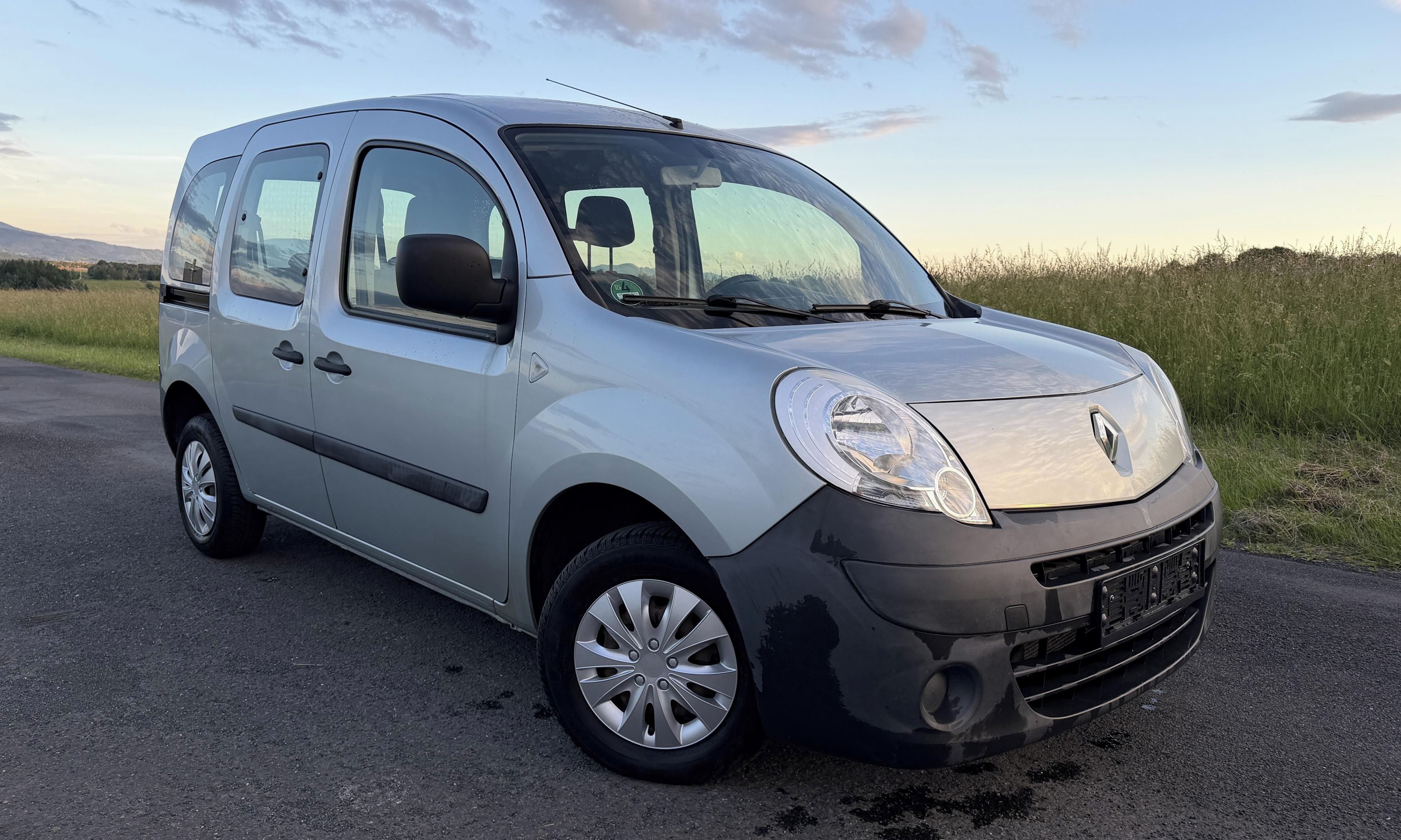 Renault Kangoo, 1.6i benzín,5 míst,nová STK