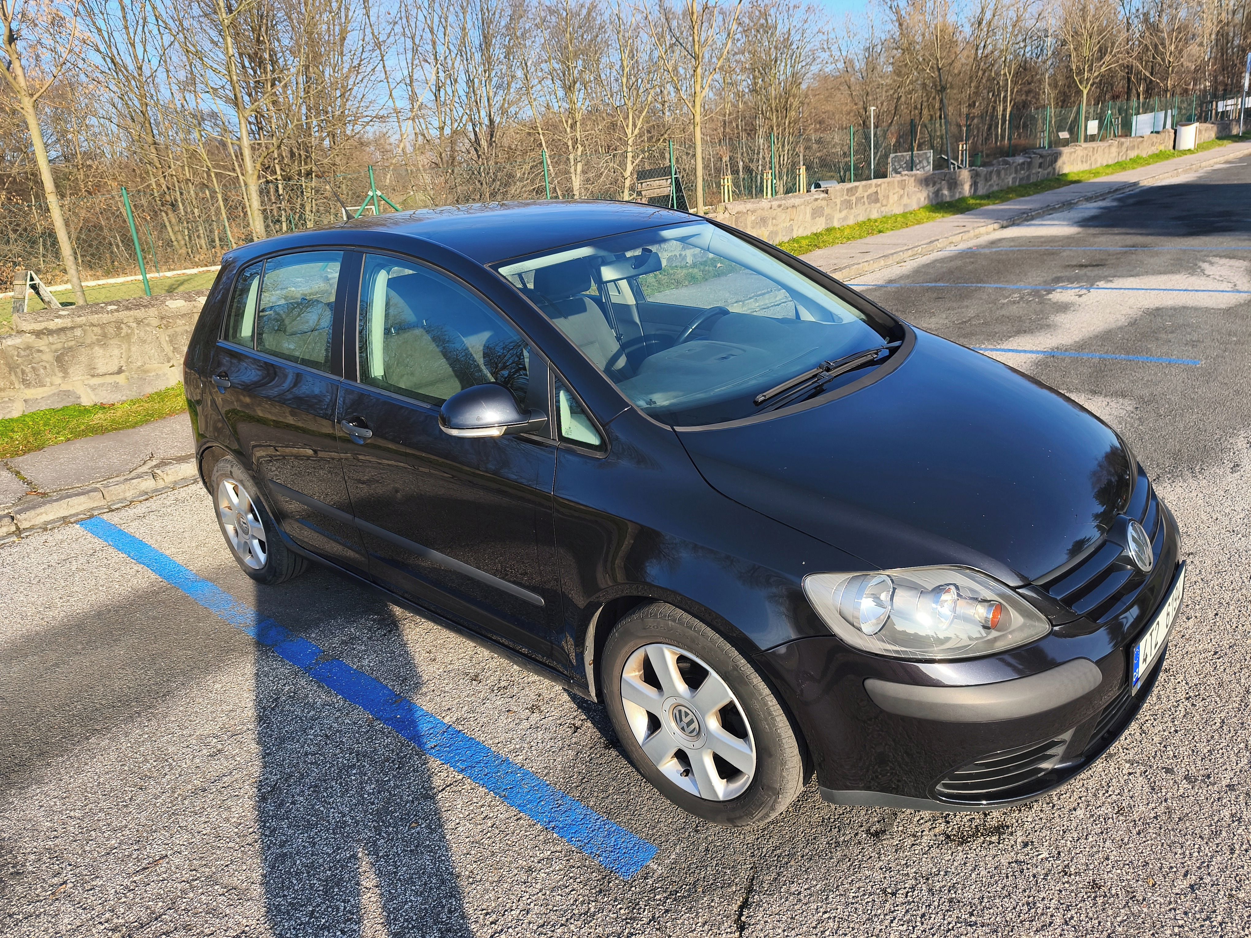 Volkswagen Golf Plus, 1.6i, koupeno CZ, 2. majitel - fotka 2