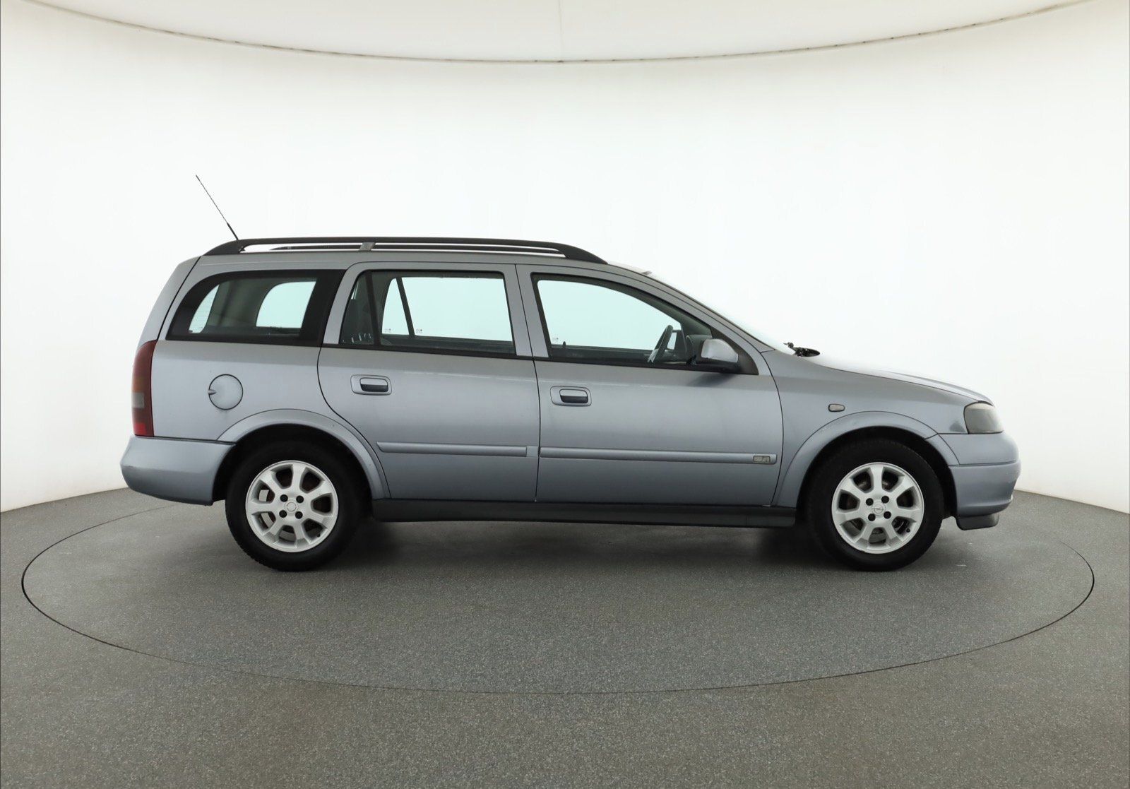 Opel Astra, 1.7 CDTI, Tažné, Klima - fotka 6