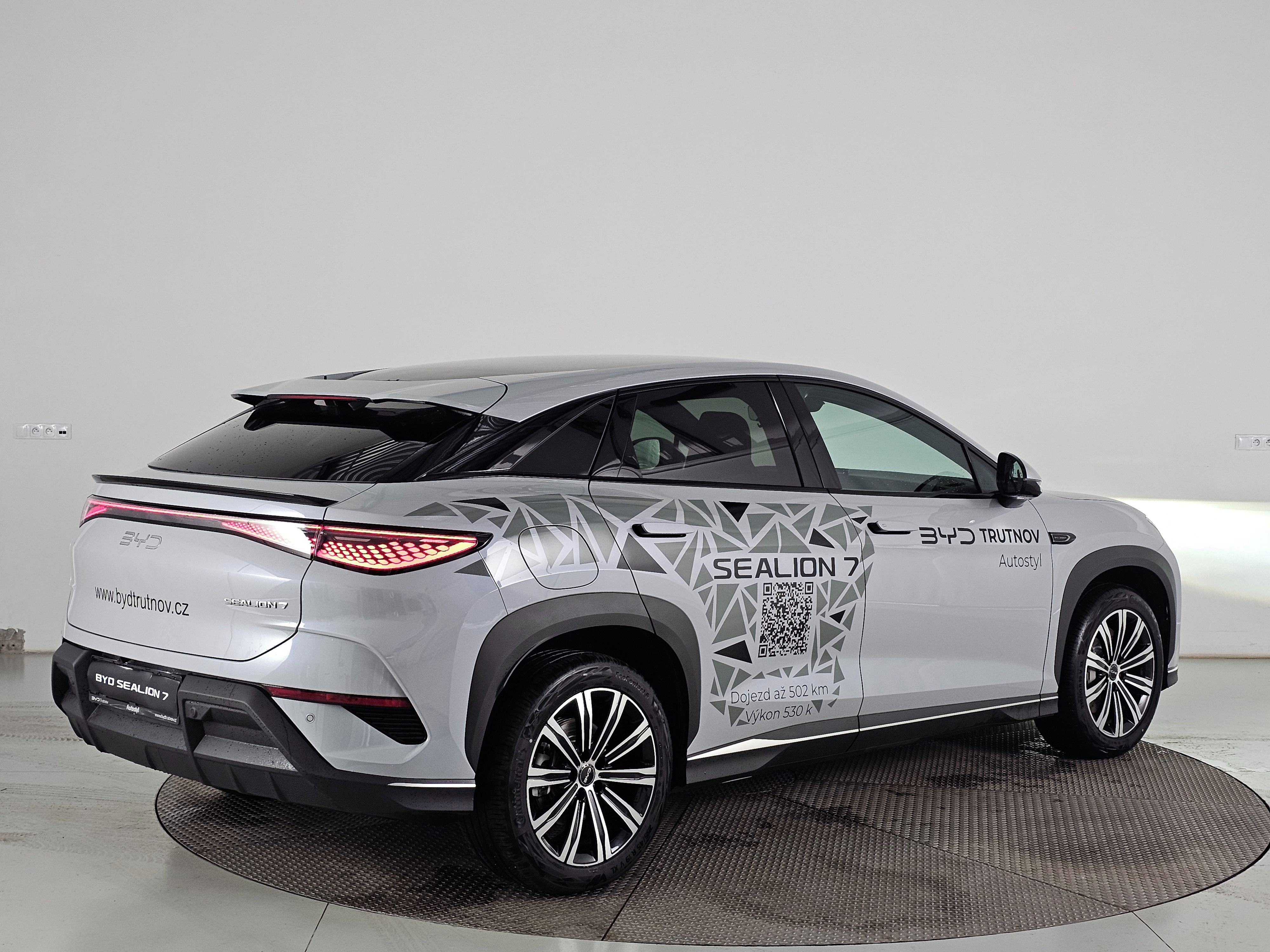 BYD Sealion 7, 313K COMFORT 82,5kWh - fotka 5