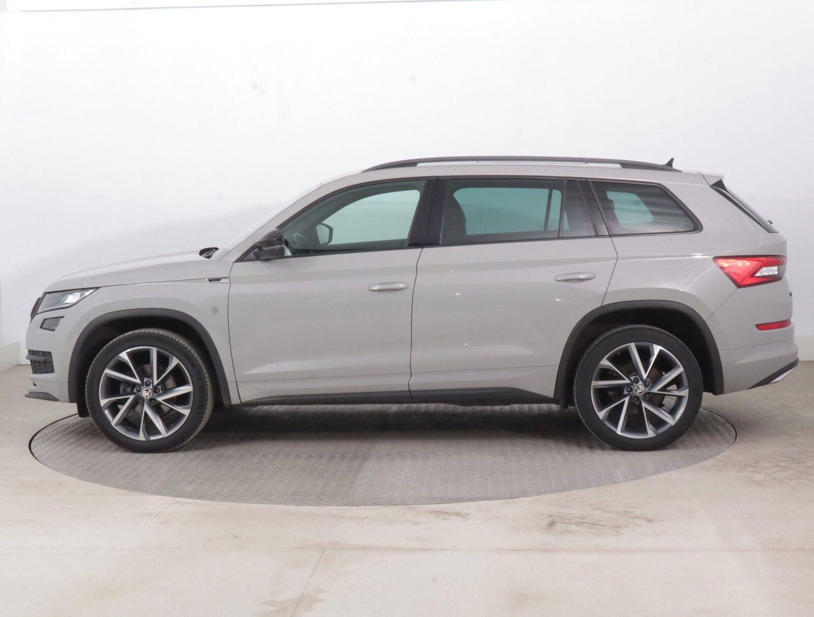 Škoda Kodiaq, 1.5 TSI, Automat, ČR,1.maj - fotka 3