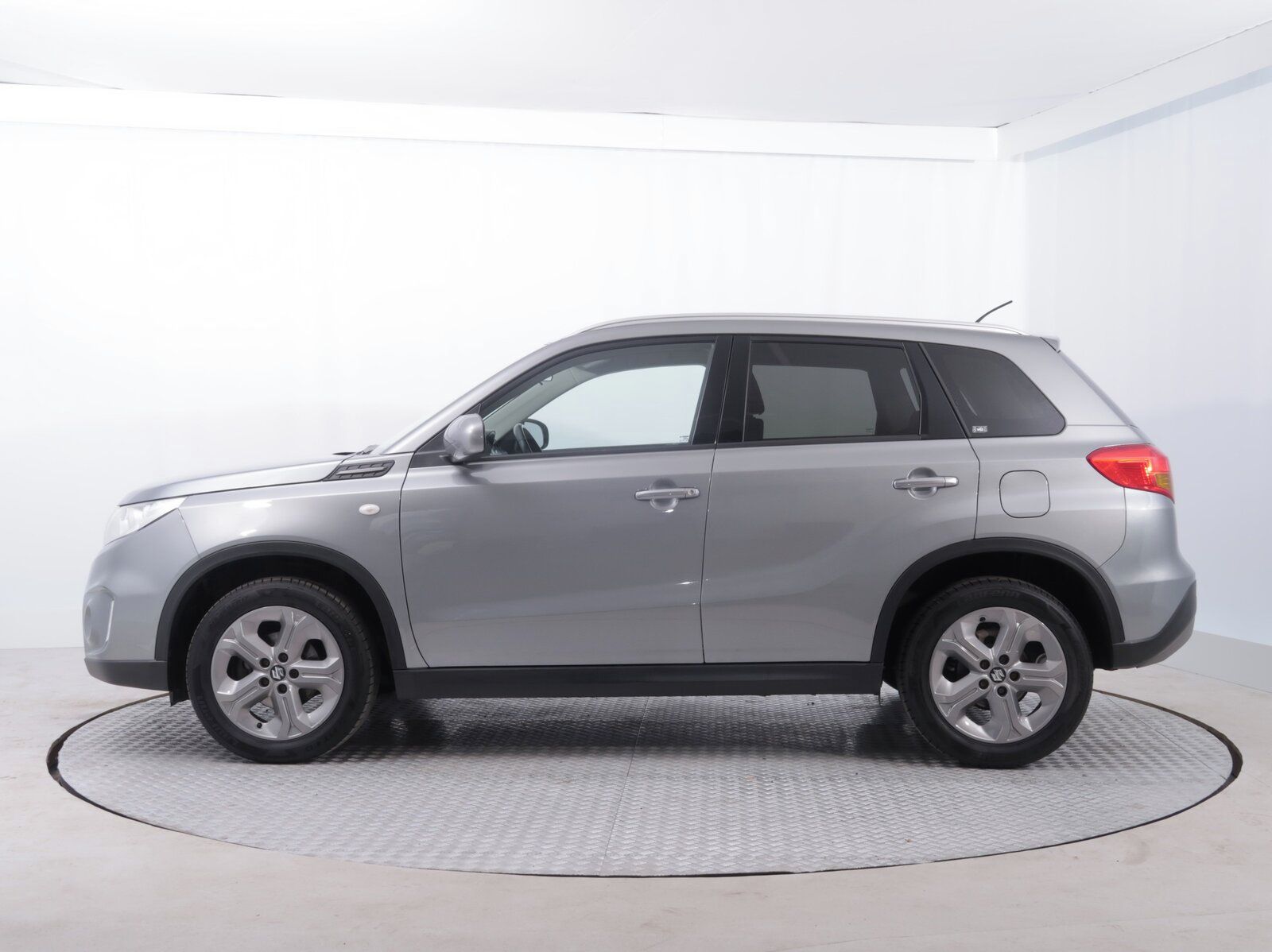 Suzuki Vitara, 1.6 VVT, Premium, ČR,1.maj - fotka 3