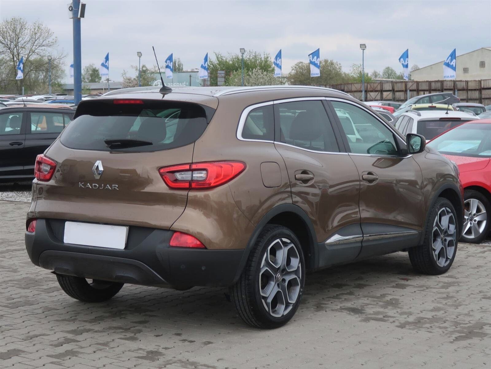Renault Kadjar, 1.2 TCe, Intens, Serv.kniha - fotka 5