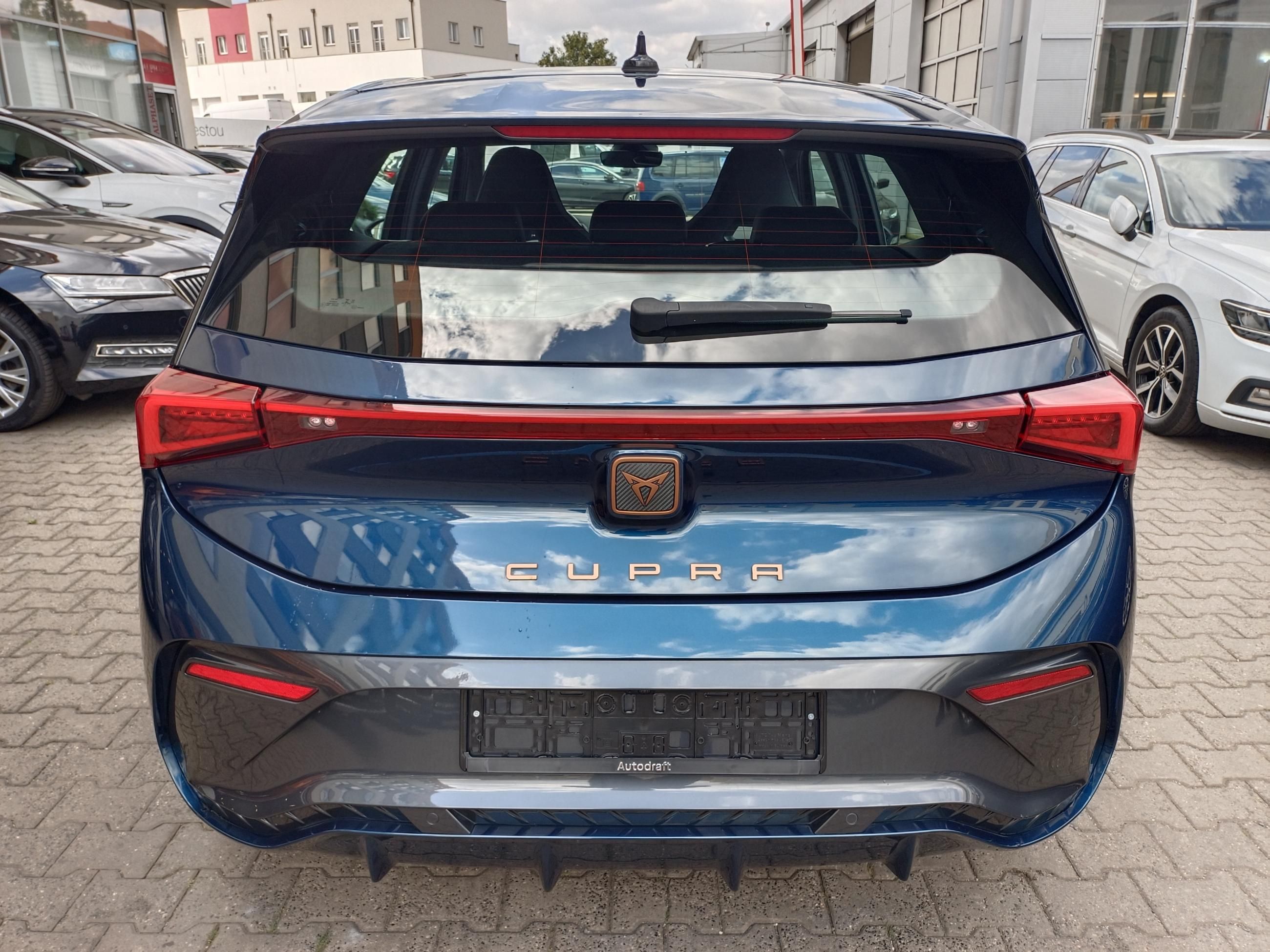 Cupra Born, Born 150kW / ACC / Kamery - fotka 6