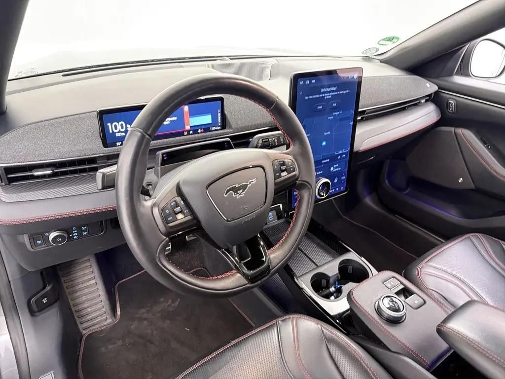 Ford Mustang Mach-E, Extended AWD 98 kWh 1.Maj DPH - fotka 3