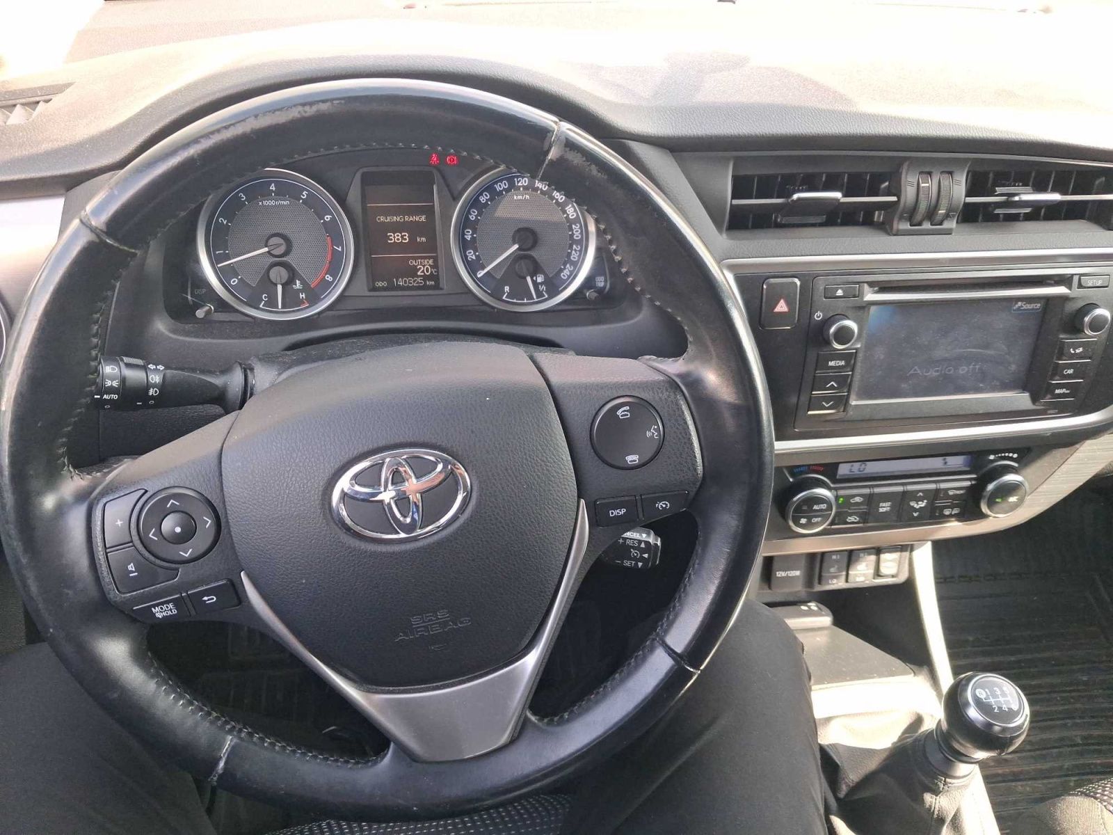 Toyota Auris, 1.6 Valvematic, Serv.kniha - fotka 3