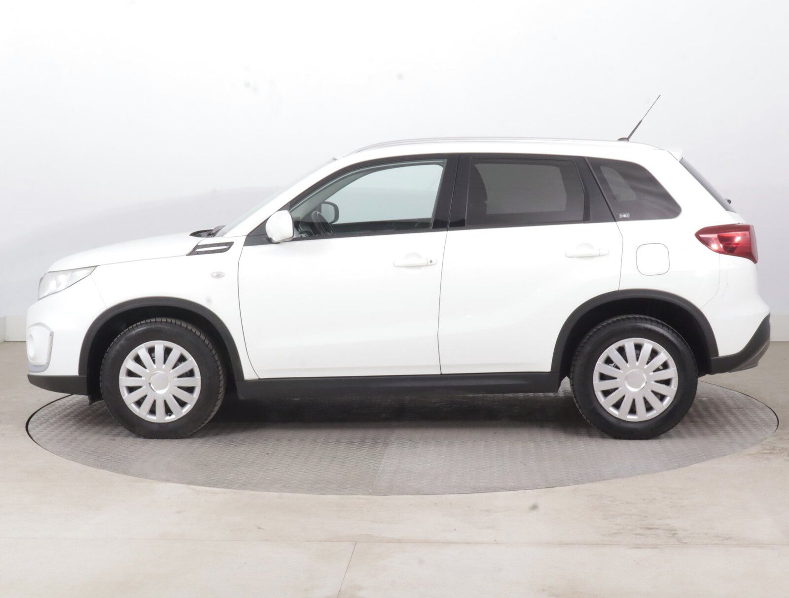 Suzuki Vitara, 1.0 BoosterJet, Automat - fotka 3