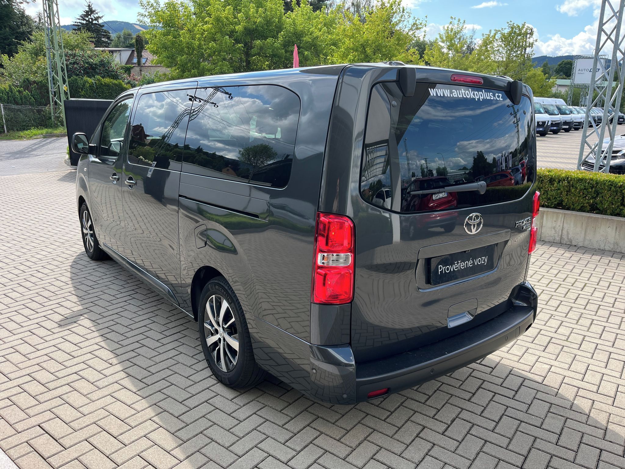 Toyota Proace Verso, 2.0 177k L2 Family Webasto 8AT - fotka 4
