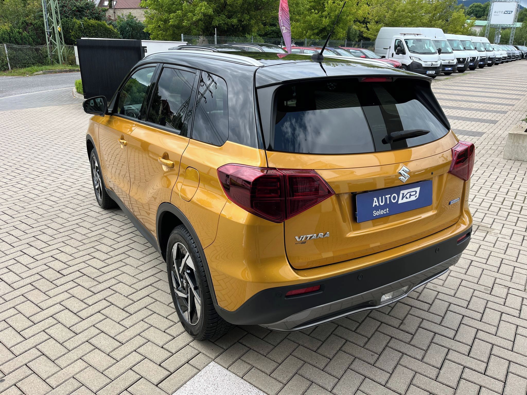 Suzuki Vitara, 1,4 BJet 4x4 Elegance Panorama - fotka 5