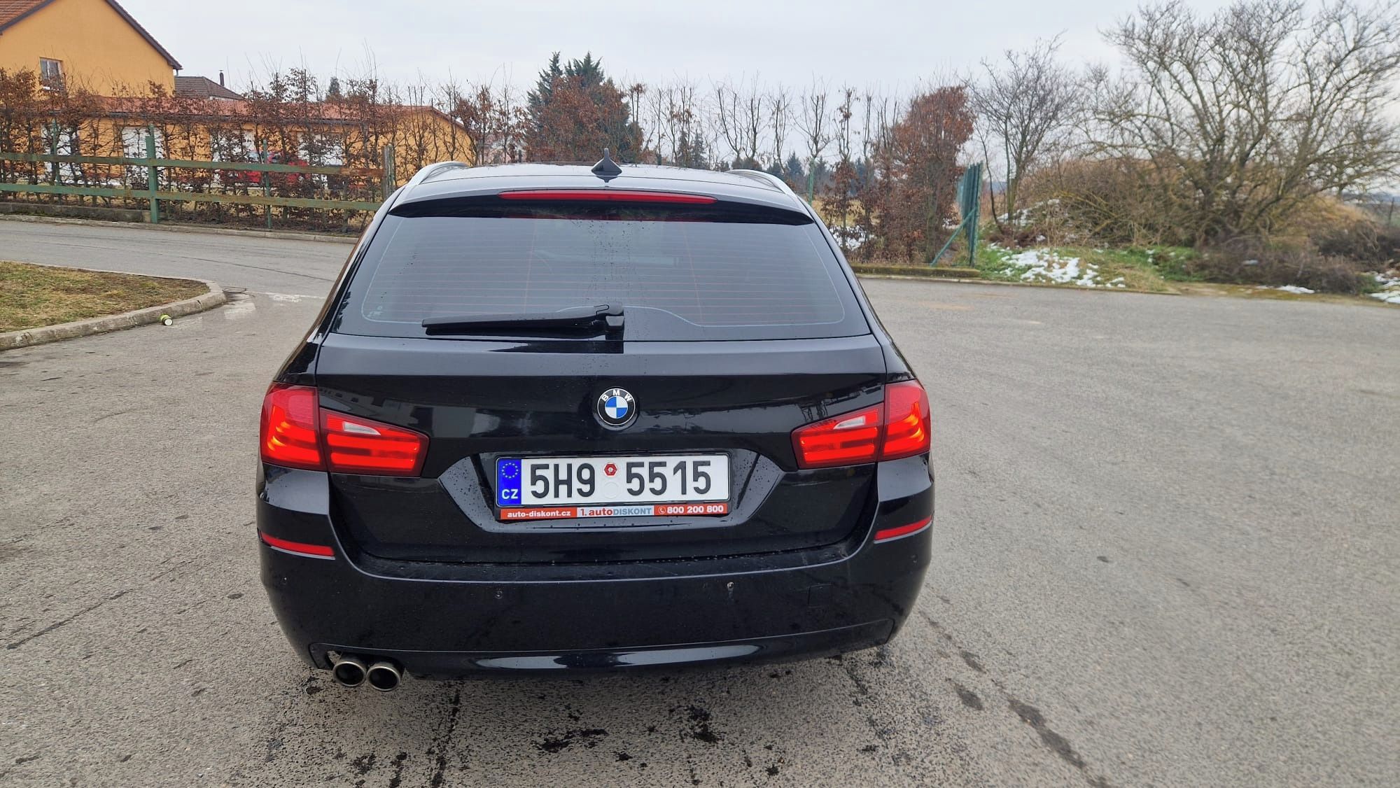 BMW Řada 5, BMW 520d automat 135kW - fotka 3