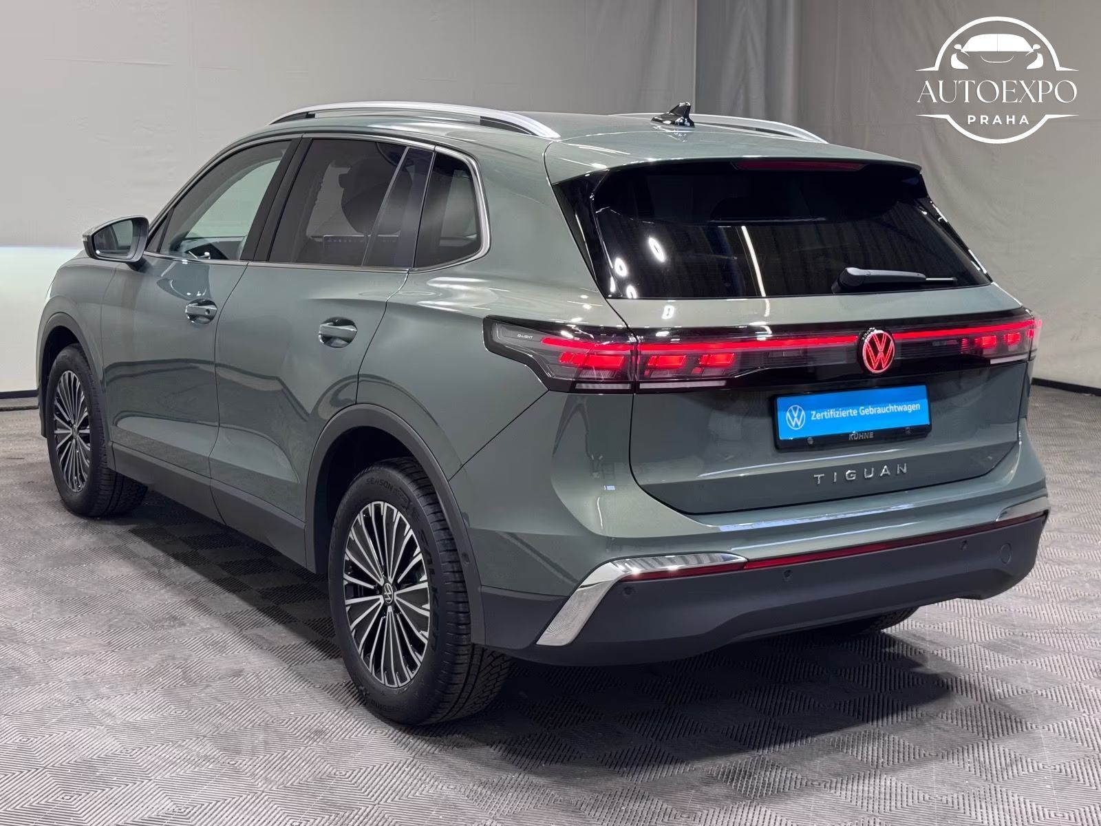Volkswagen Tiguan, Elegance 2.0 TDI DSG - fotka 6