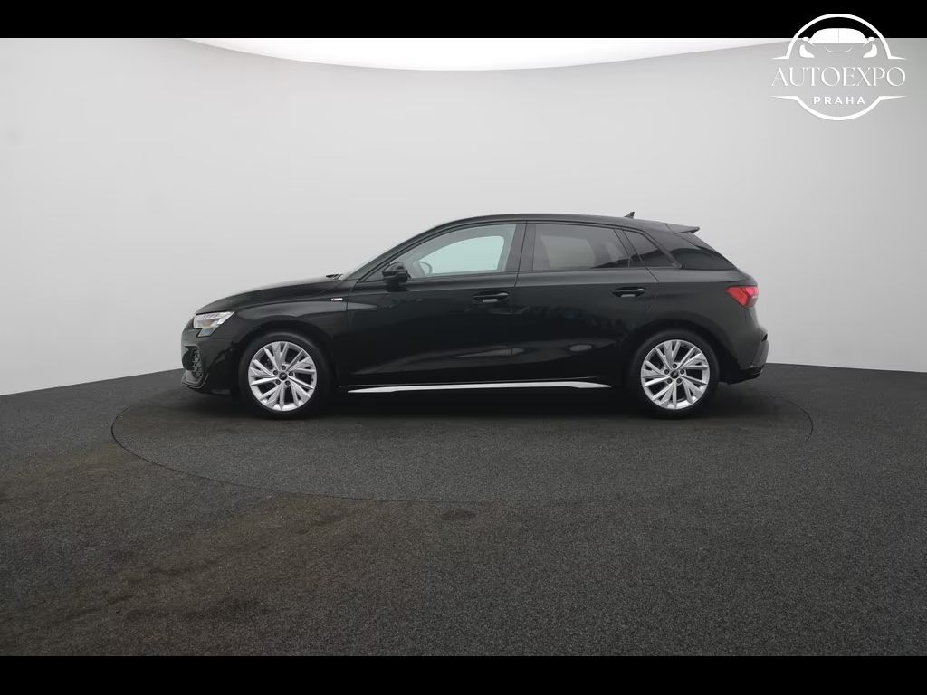 Audi A3, Sportback 35 TDI S line LED - fotka 4
