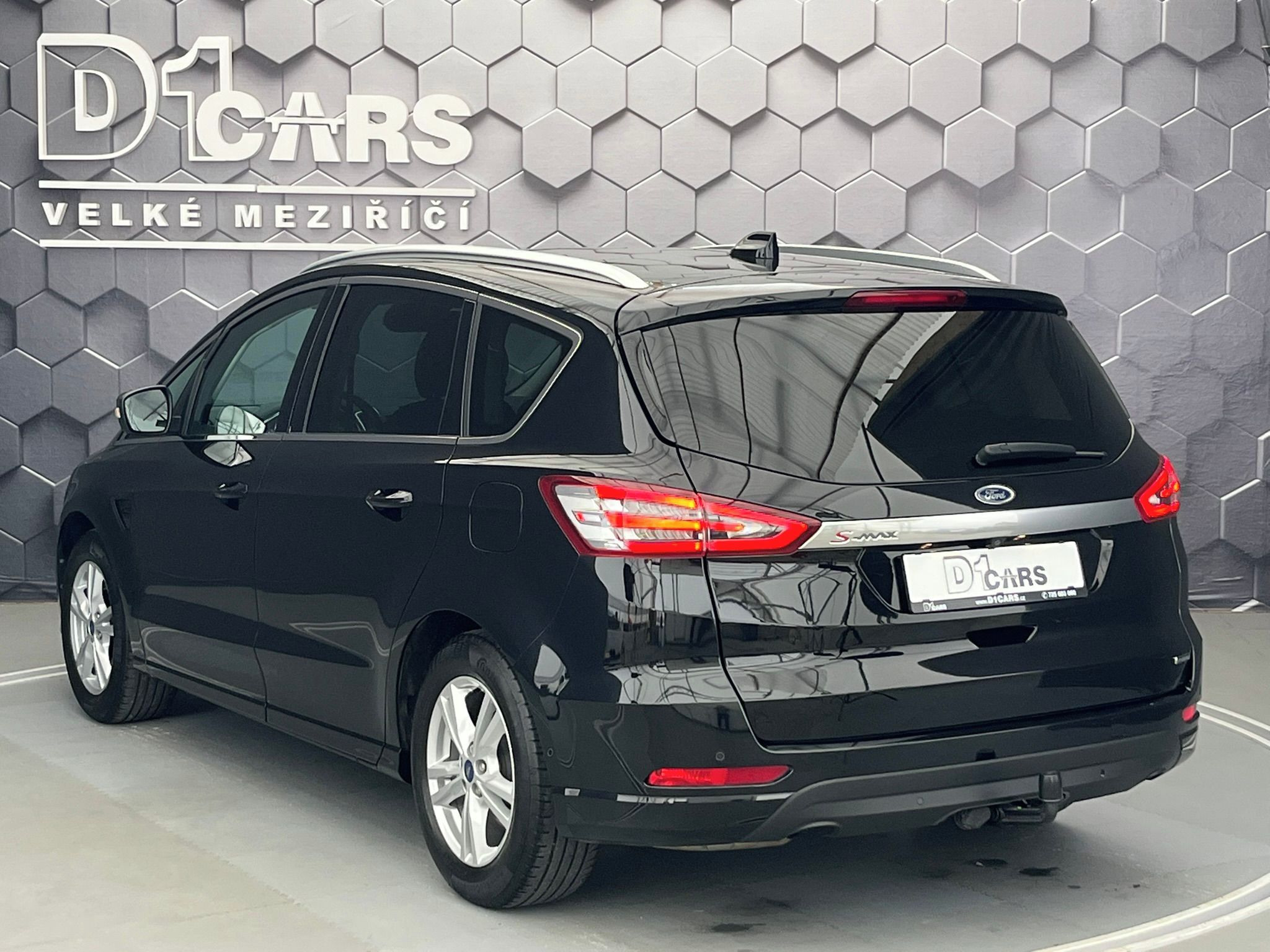 Ford S-MAX, 2.5 Duratec HEV TITANIUM - fotka 2