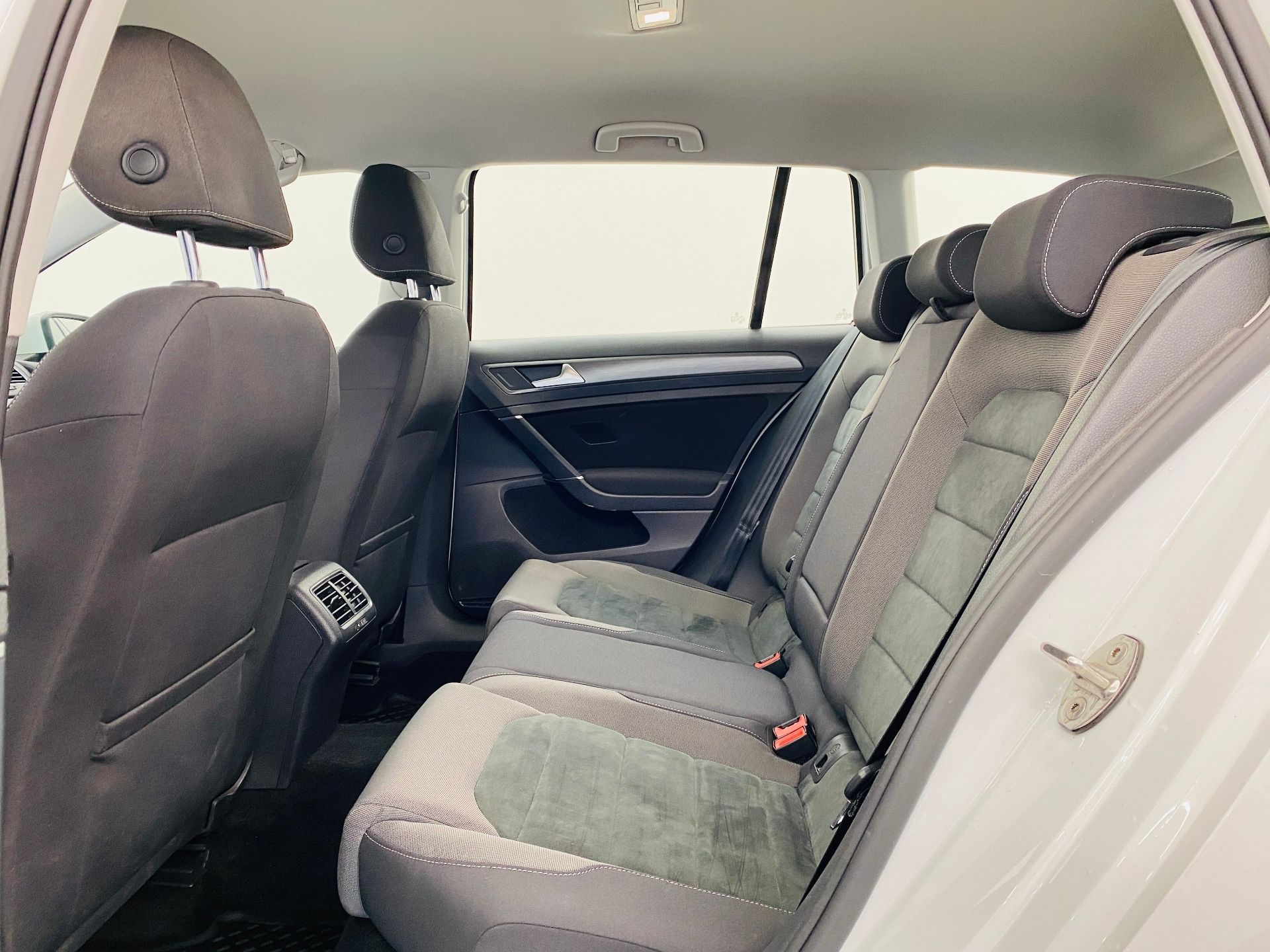 Volkswagen Golf, 1.6 TDI 85kW LED Comfortline - fotka 6