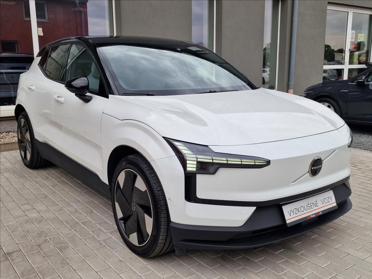 Volvo EX30, AWD Ultra Twin 315kW,ČR,1.Maj - fotka 3