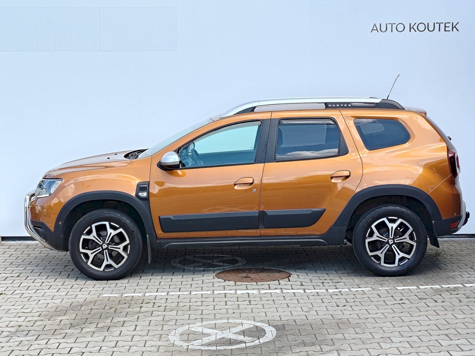 Dacia Duster, 1,6 16V 84kW/114PS !4x4! - fotka 3