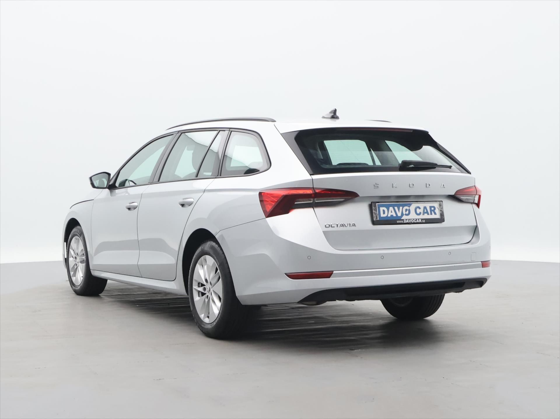 Škoda Octavia, 2,0 TDI 85kW Ambition CZ DPH - fotka 5