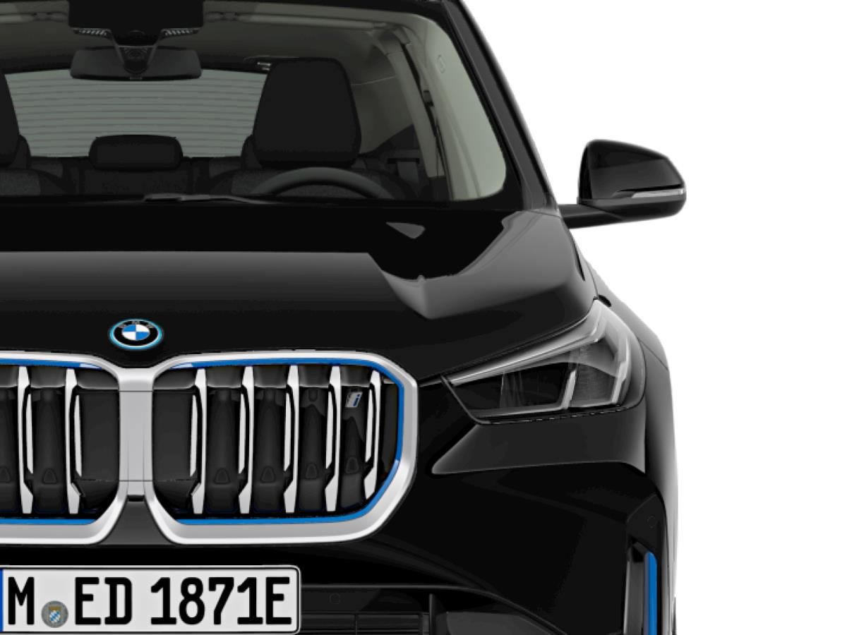 BMW iX1, xDrive30 - fotka 5