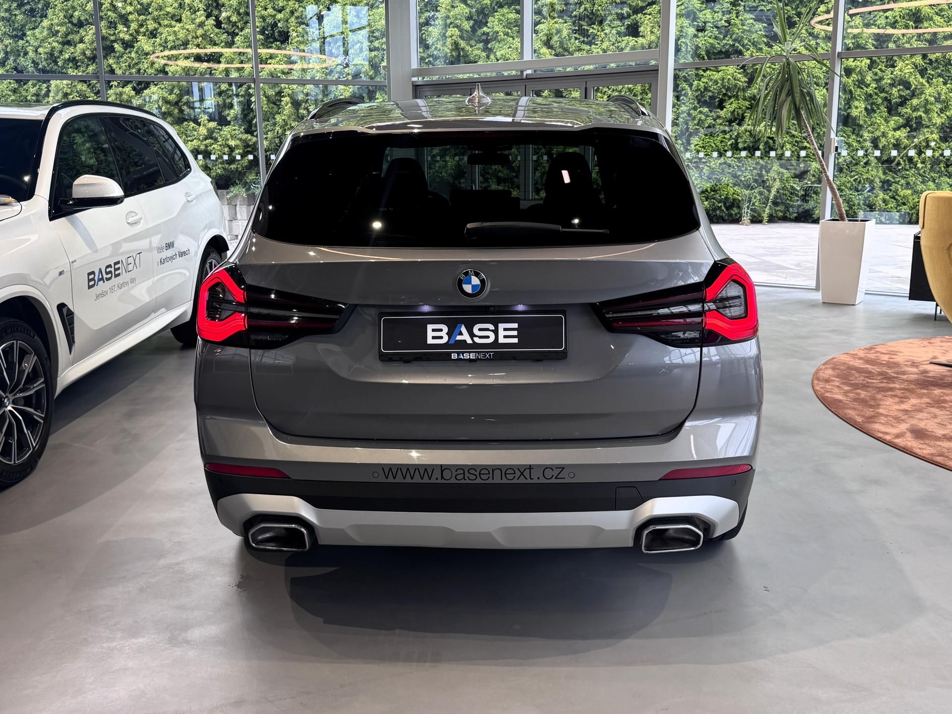 BMW X3, xDrive 30d xLine - fotka 4