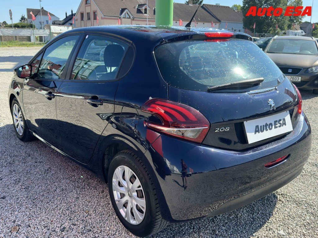 Peugeot 208, 1.2i - fotka 6