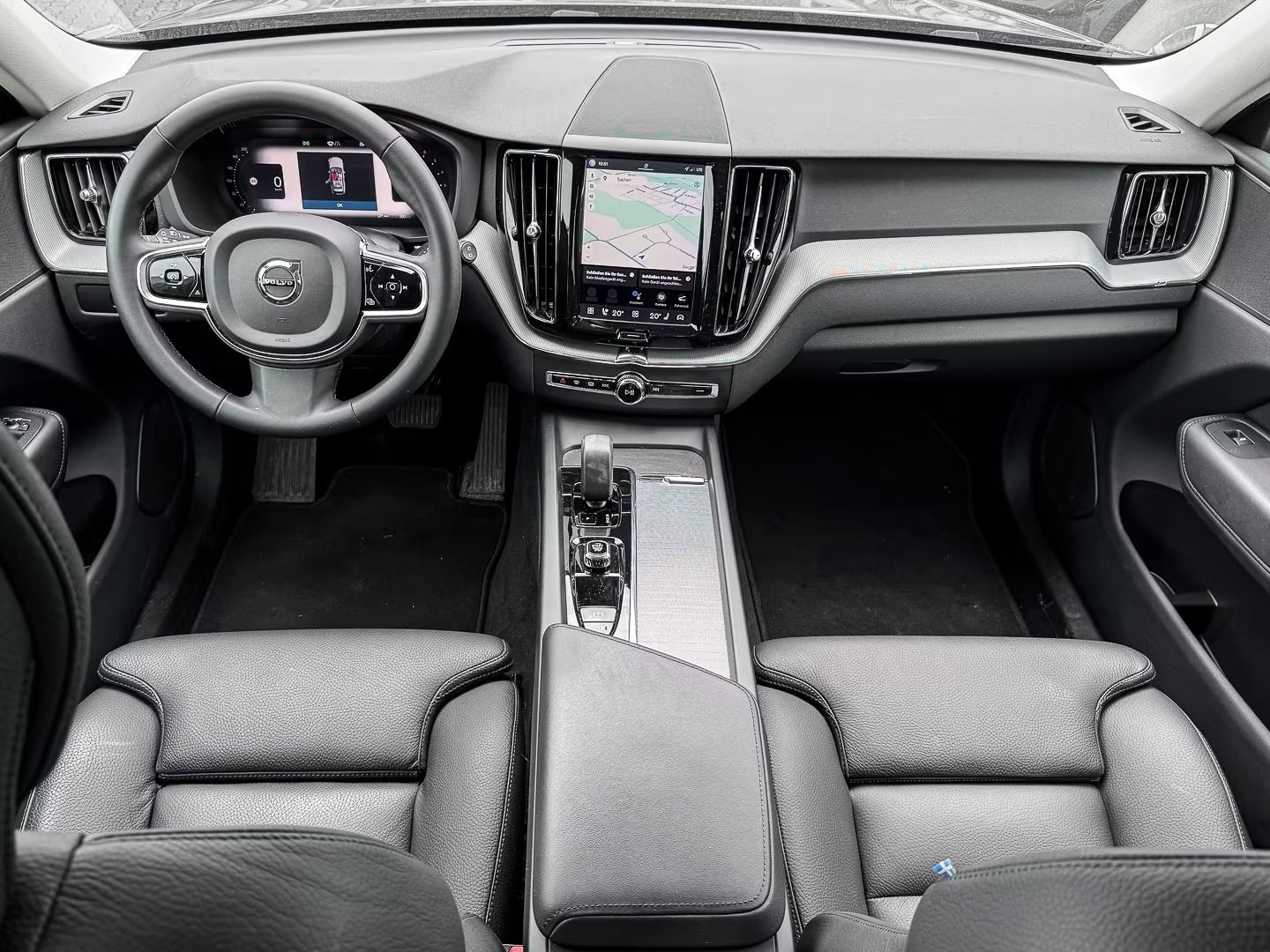 Volvo XC60, B4 2.0 Plus Bright 2WD*360°* - fotka 3