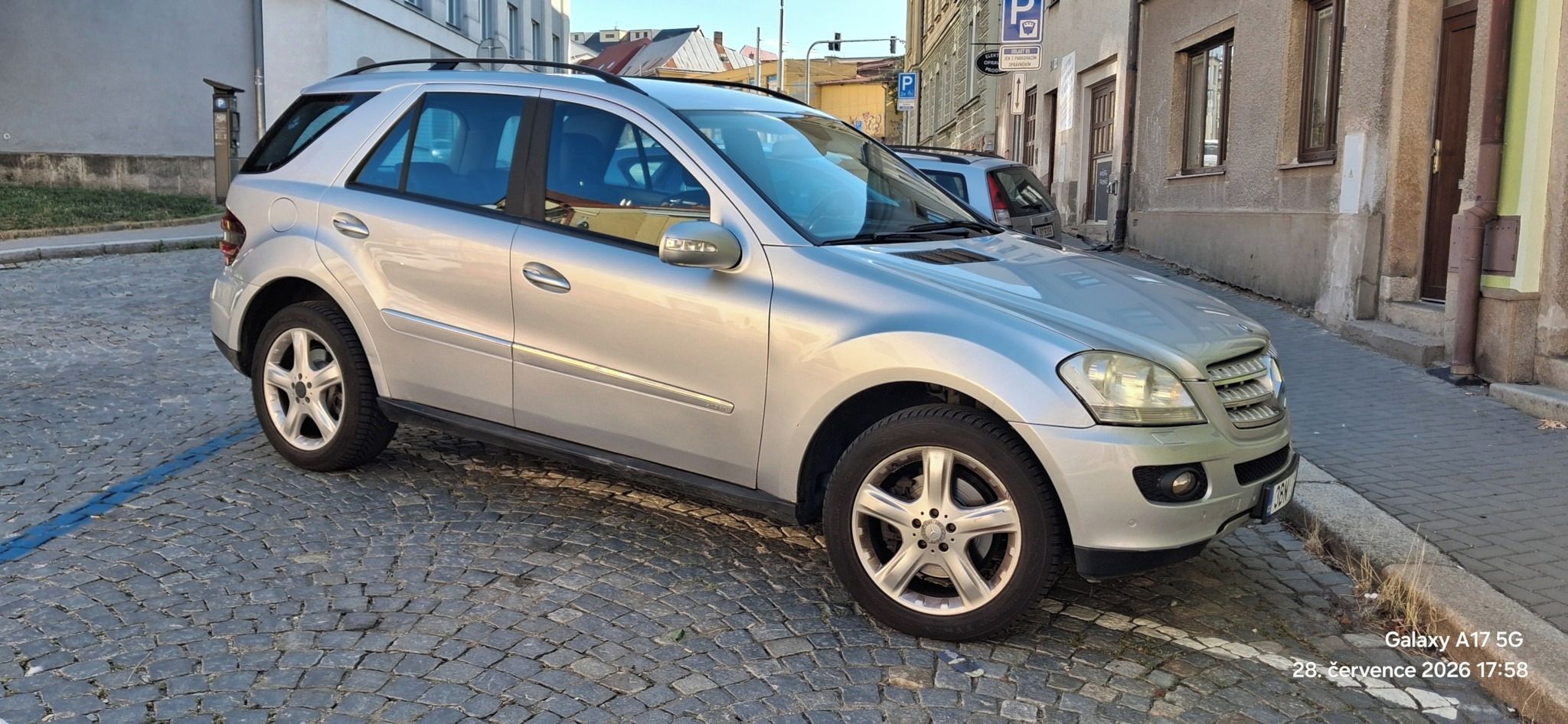 Mercedes-Benz ML, ML280CDi - servisováno v MB - fotka 3