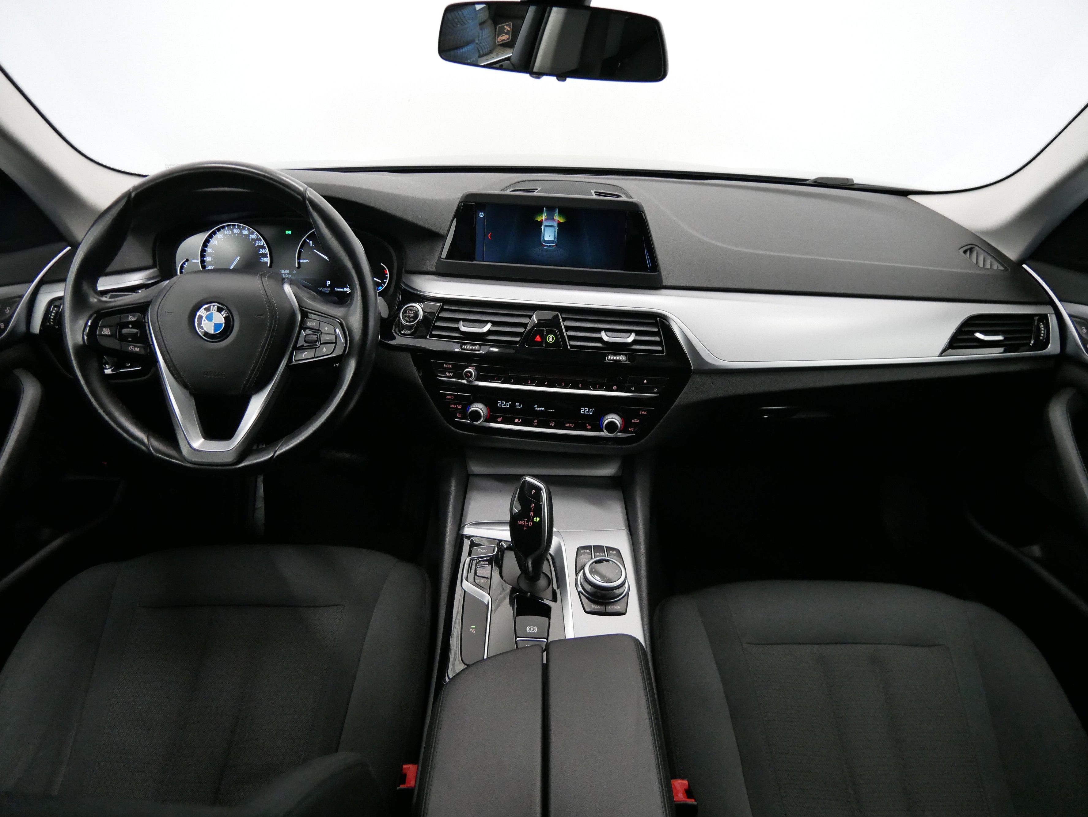 BMW Řada 5, 520d 140 kW Touring - fotka 5
