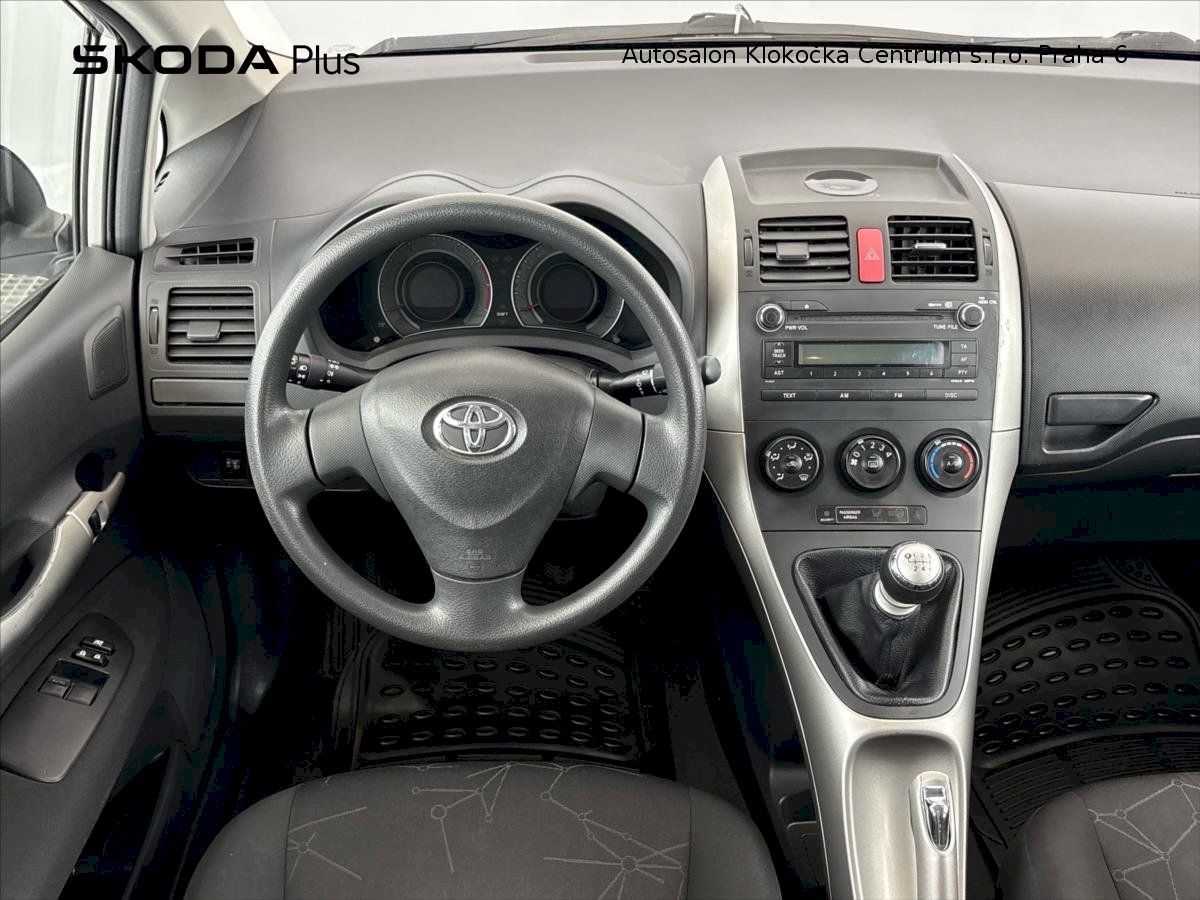Toyota Auris, VVT-i74 kW - fotka 5