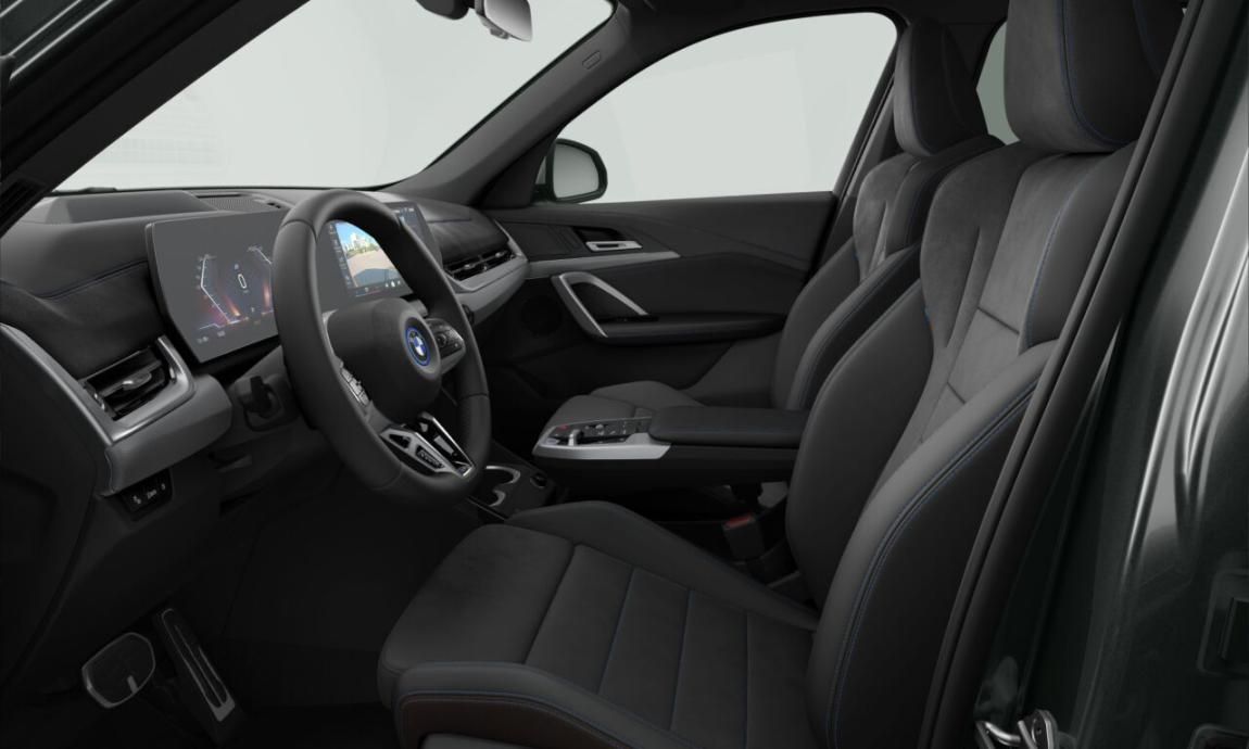 BMW iX1, xDrive30 - fotka 2
