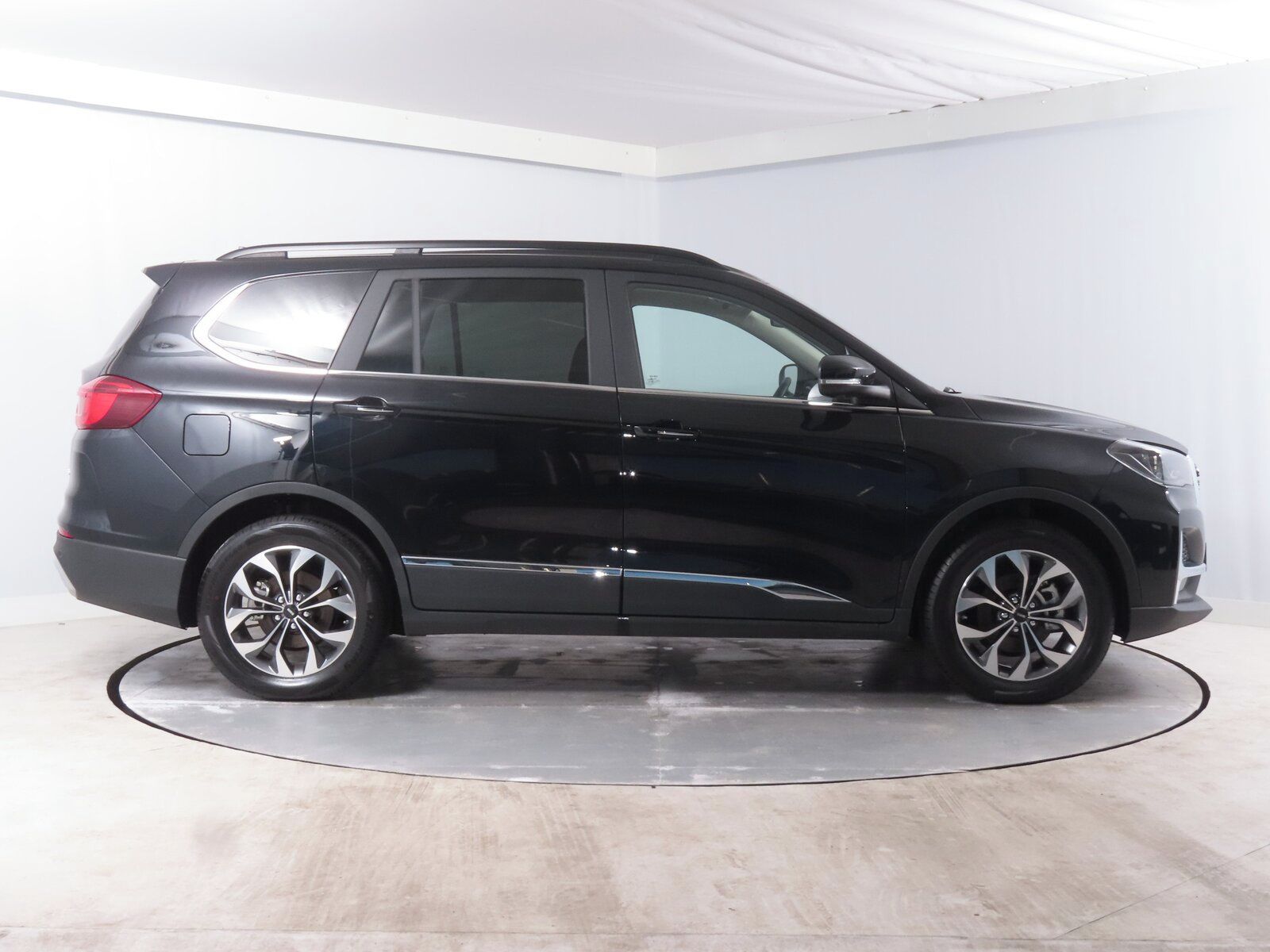 SWM G5 PRO, 1.5 Turbo, 7 míst, ČR,1.maj - fotka 6