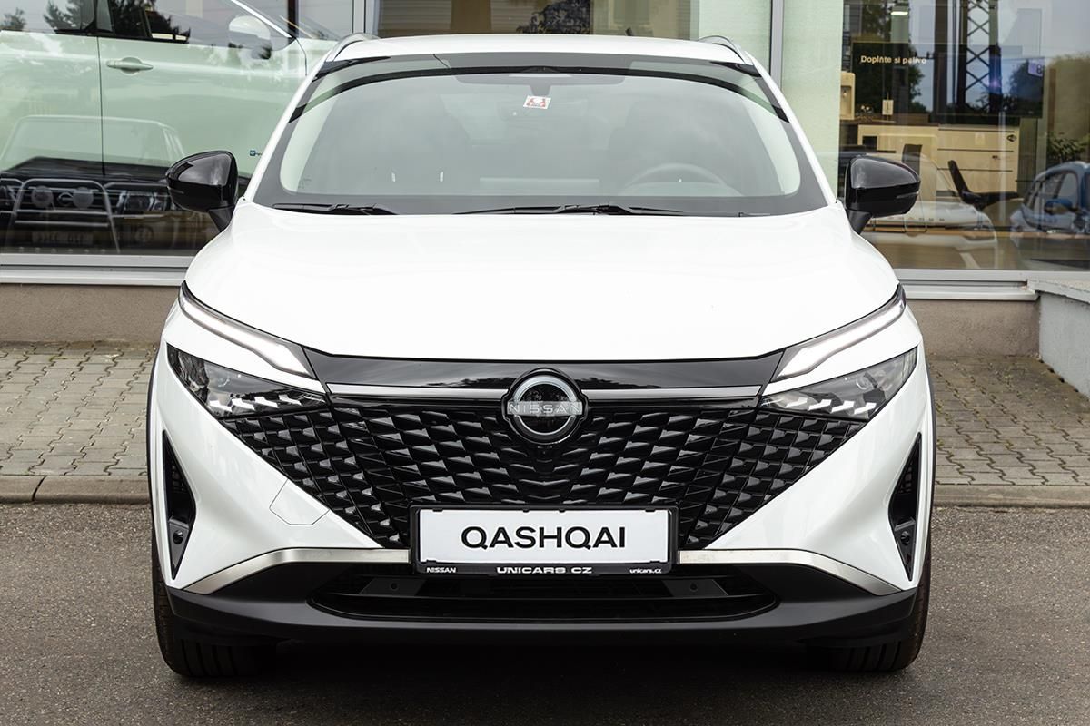 Nissan Qashqai, 1,3 DIG-T X-TRONIC N-CONNECTA - fotka 2